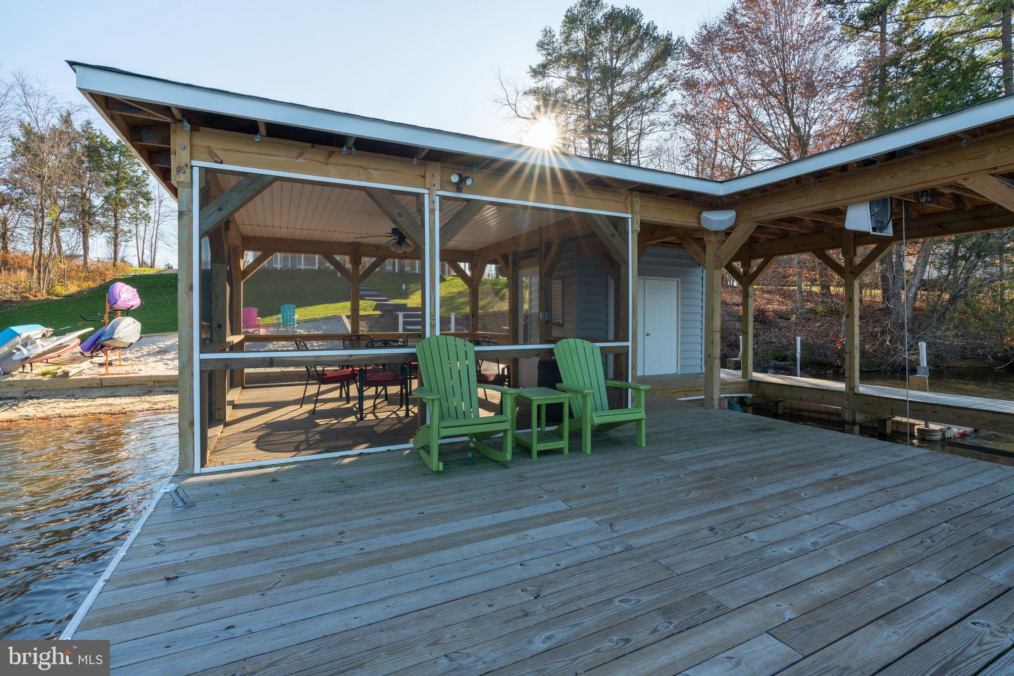 SUMMERVIEW POINT - Residential