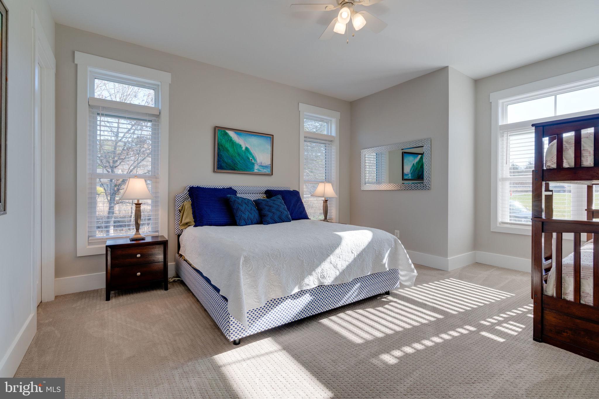 SUMMERVIEW POINT - Residential