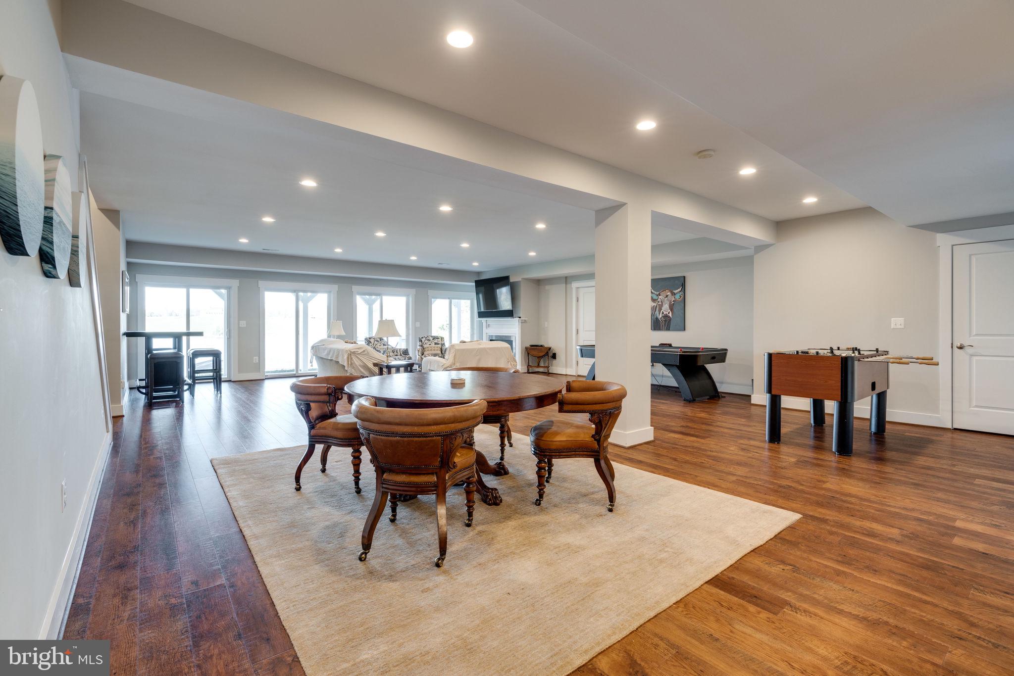 SUMMERVIEW POINT - Residential