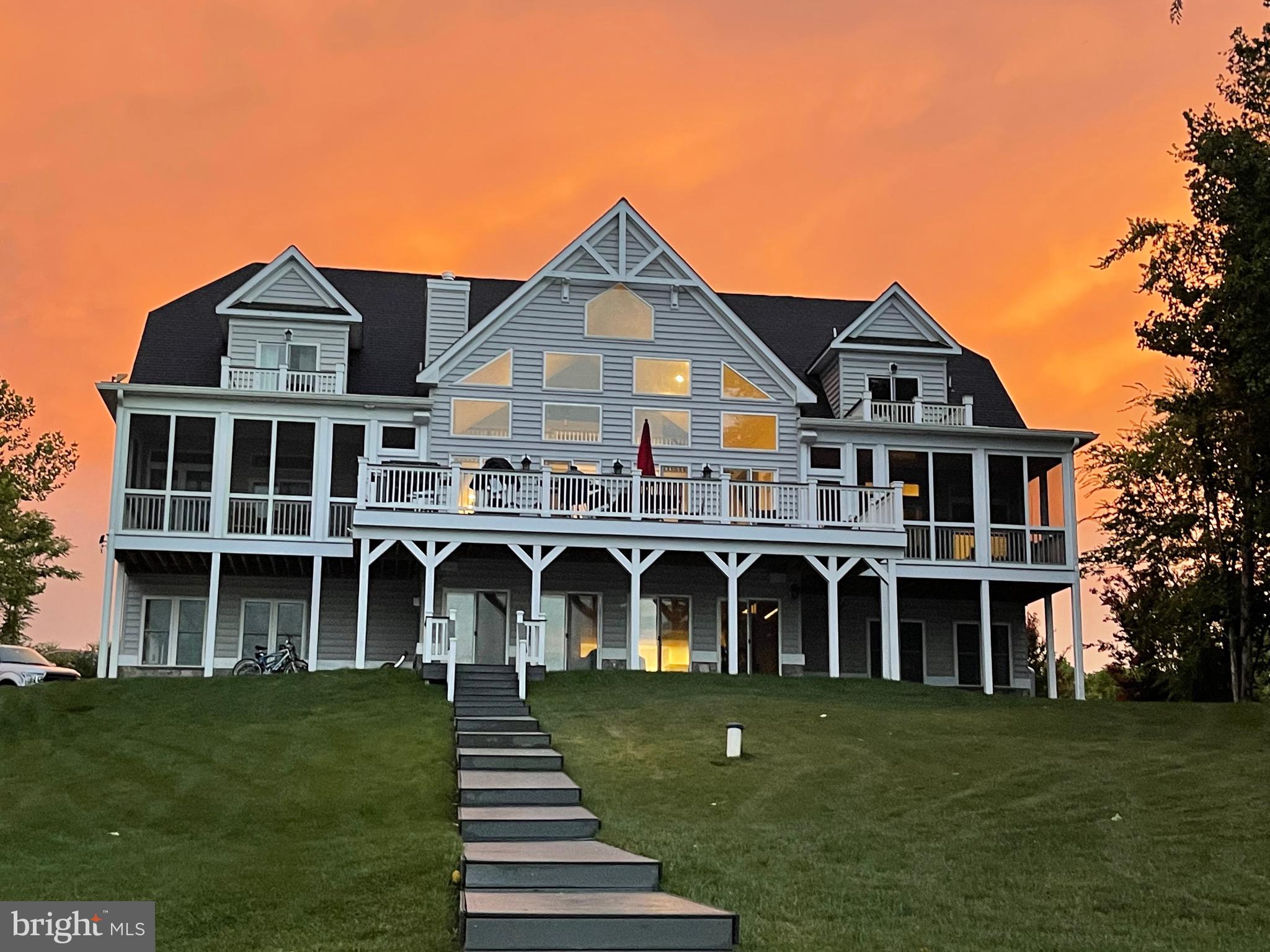 SUMMERVIEW POINT - Residential