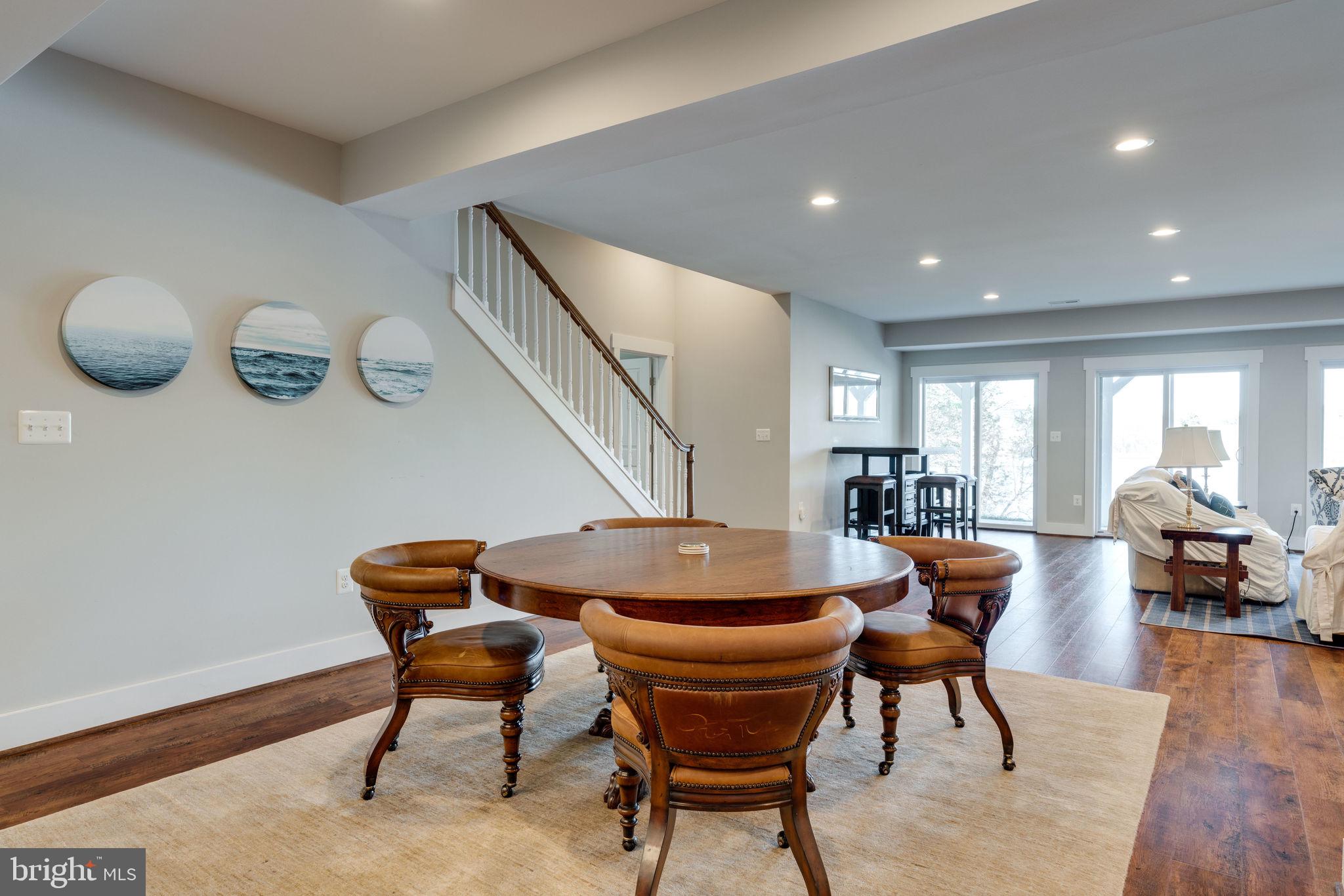 SUMMERVIEW POINT - Residential