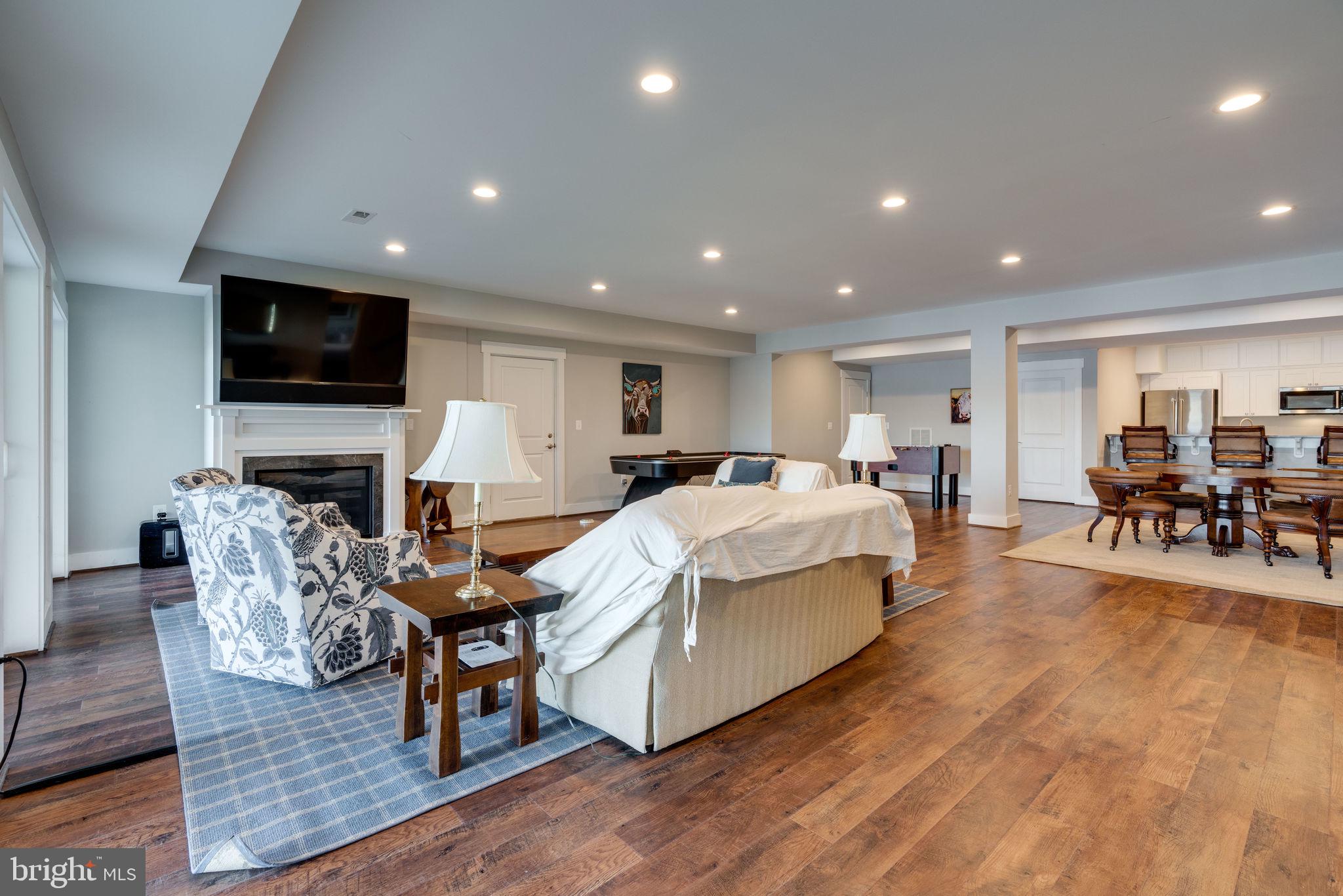 SUMMERVIEW POINT - Residential