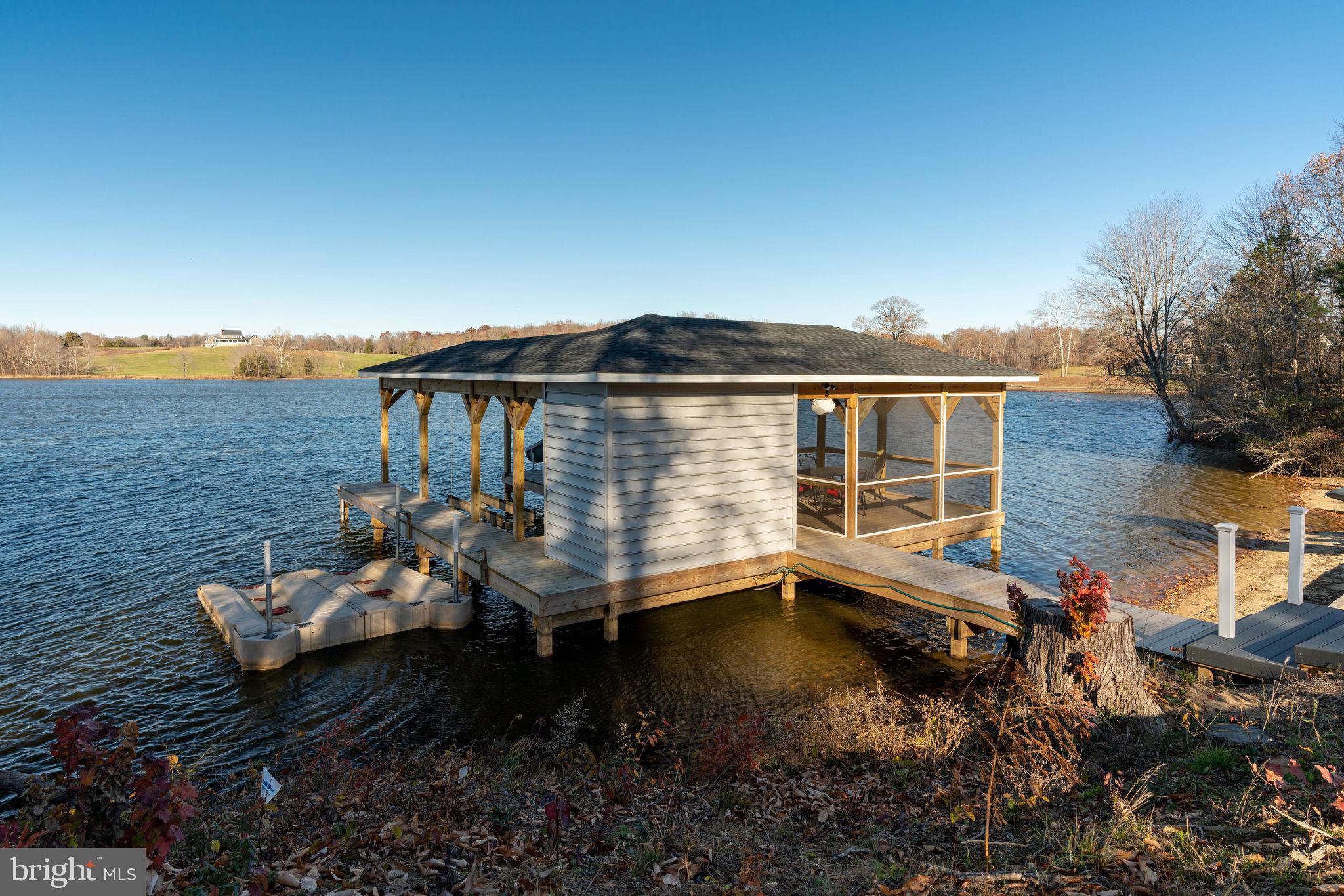 SUMMERVIEW POINT - Residential