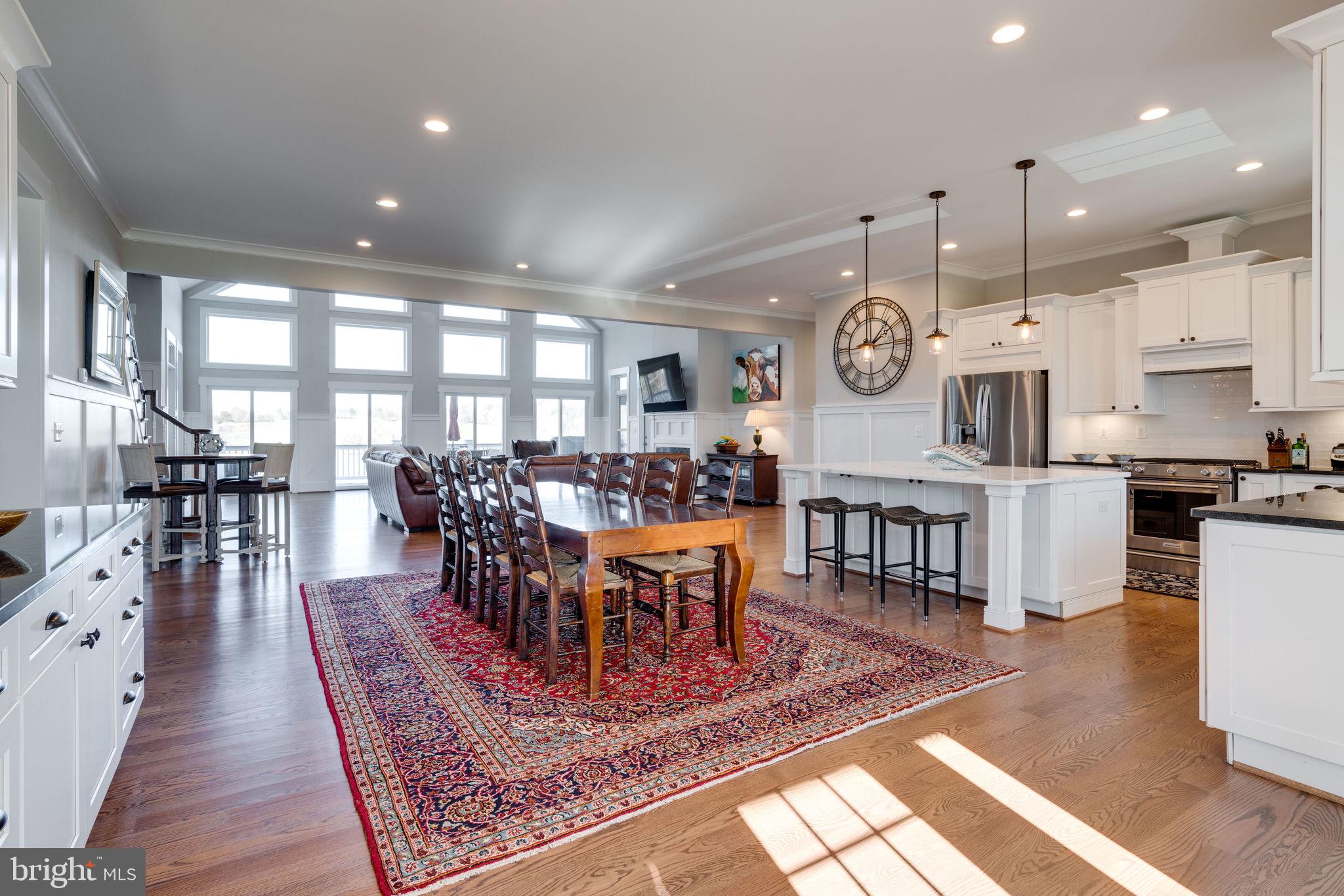 SUMMERVIEW POINT - Residential