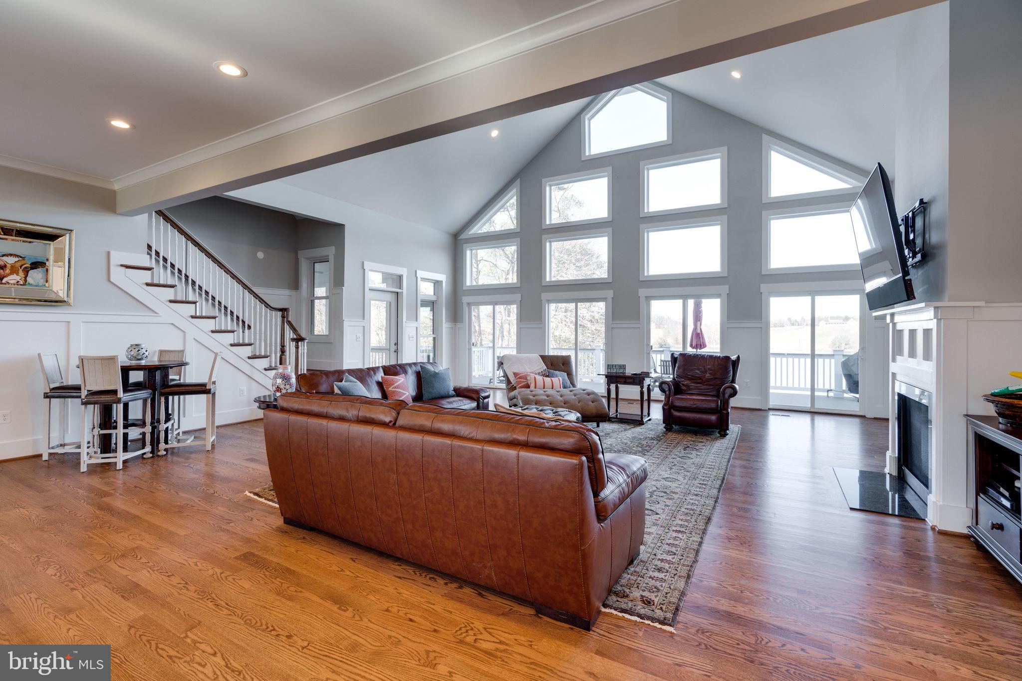 SUMMERVIEW POINT - Residential