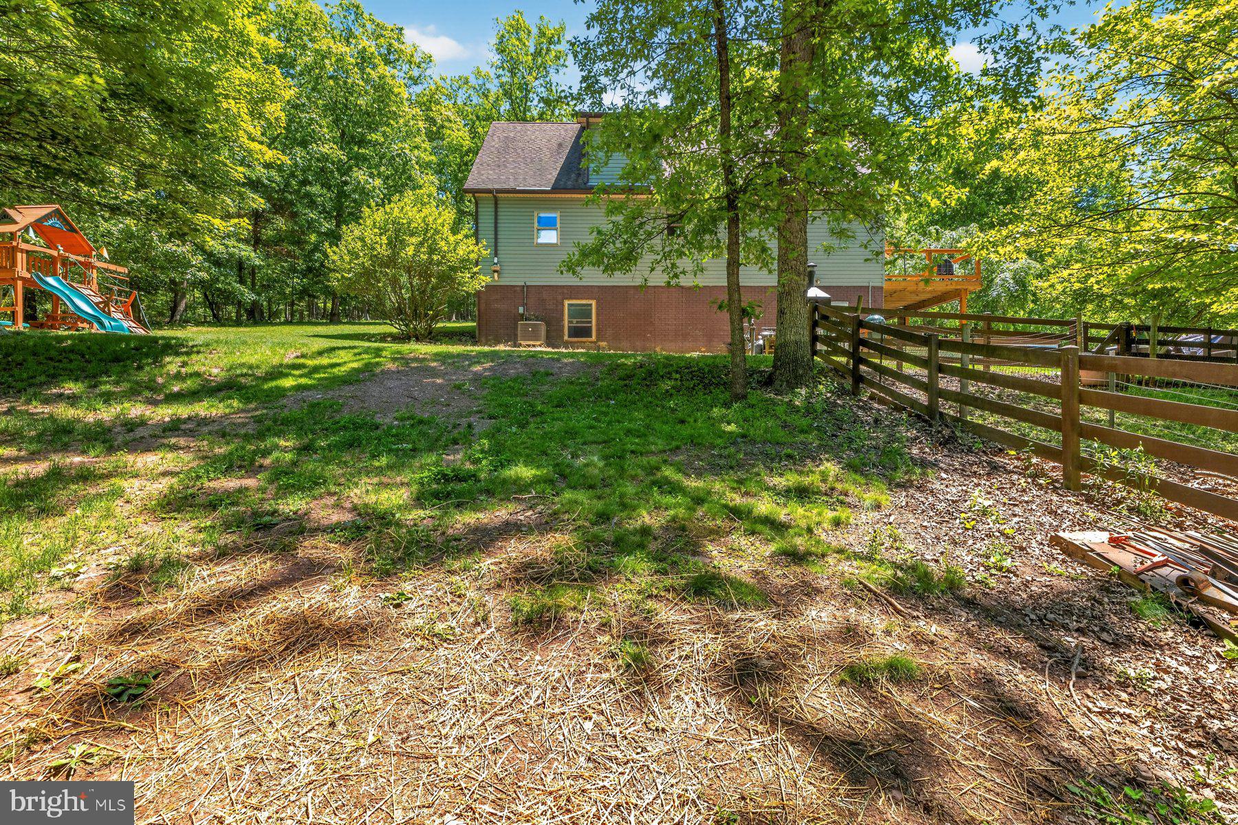 386 CHESTNUT OAK LANE