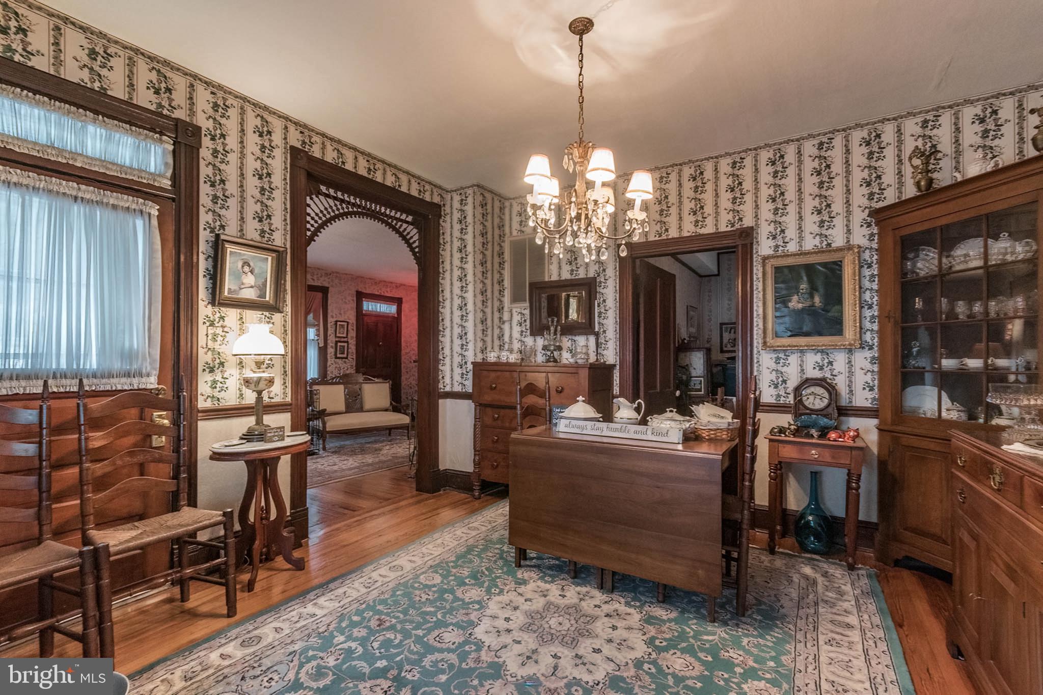 TOWN OF HEDGESVILLE - Residential