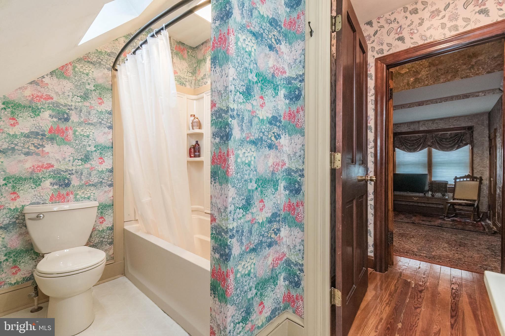 TOWN OF HEDGESVILLE - Residential