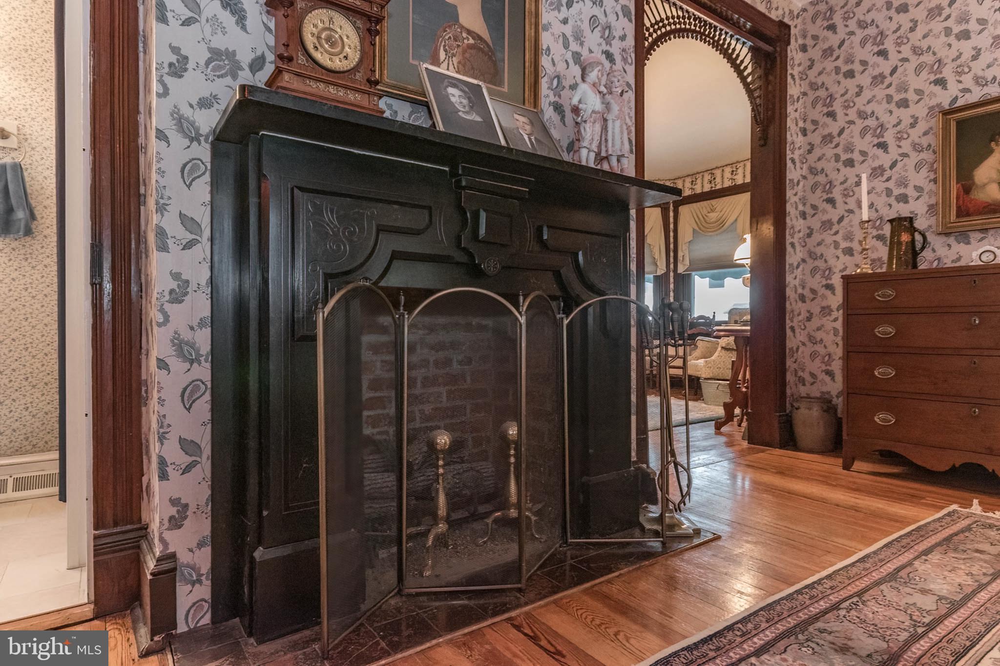 TOWN OF HEDGESVILLE - Residential