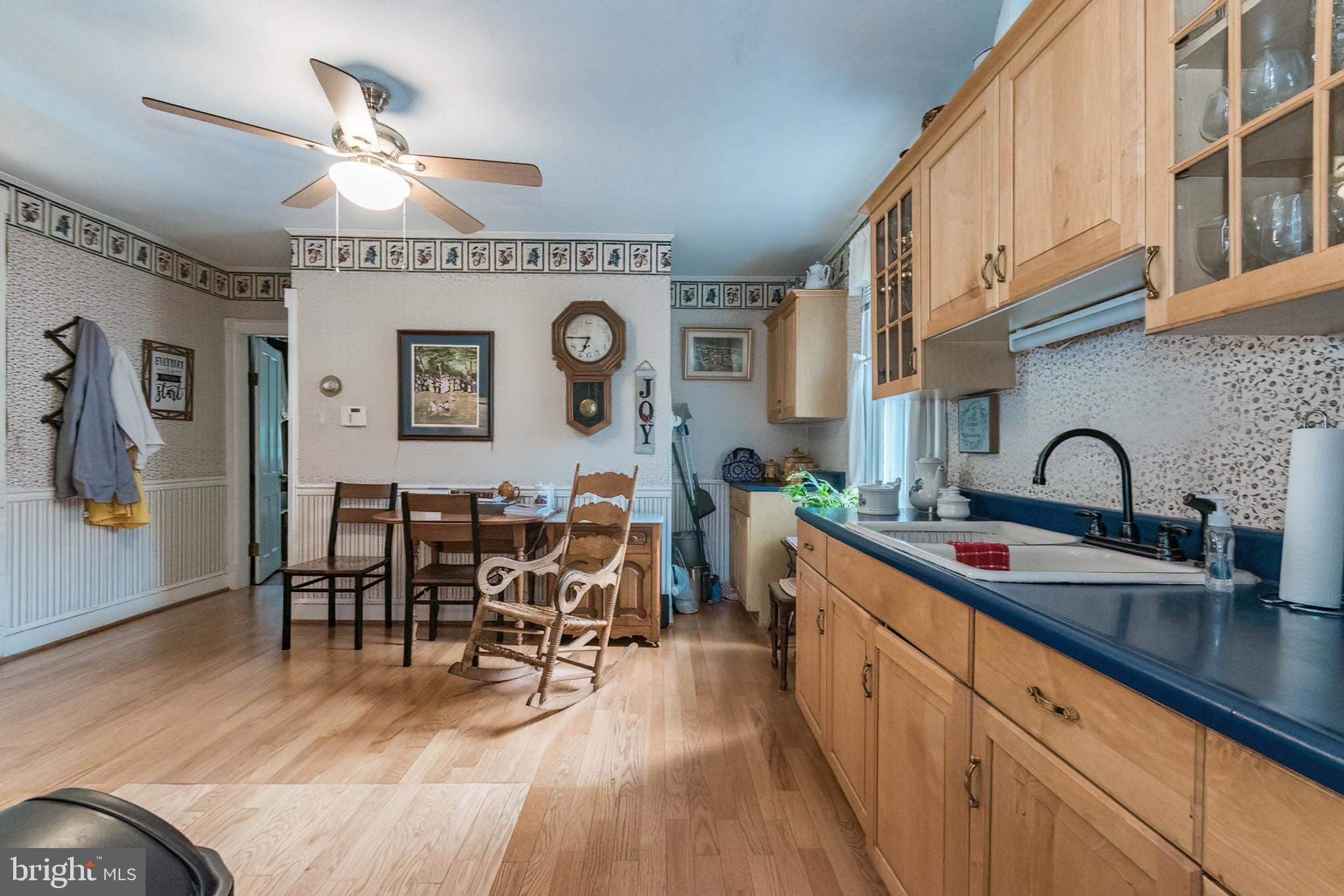 TOWN OF HEDGESVILLE - Residential