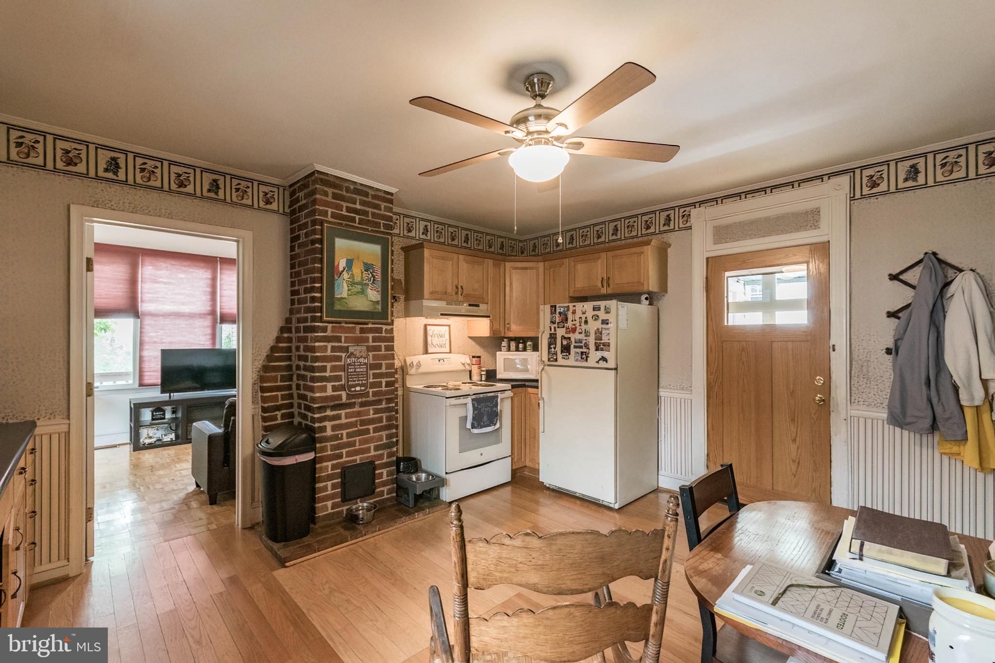 TOWN OF HEDGESVILLE - Residential