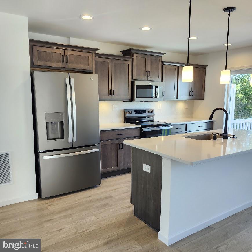 736 FAWN WAY