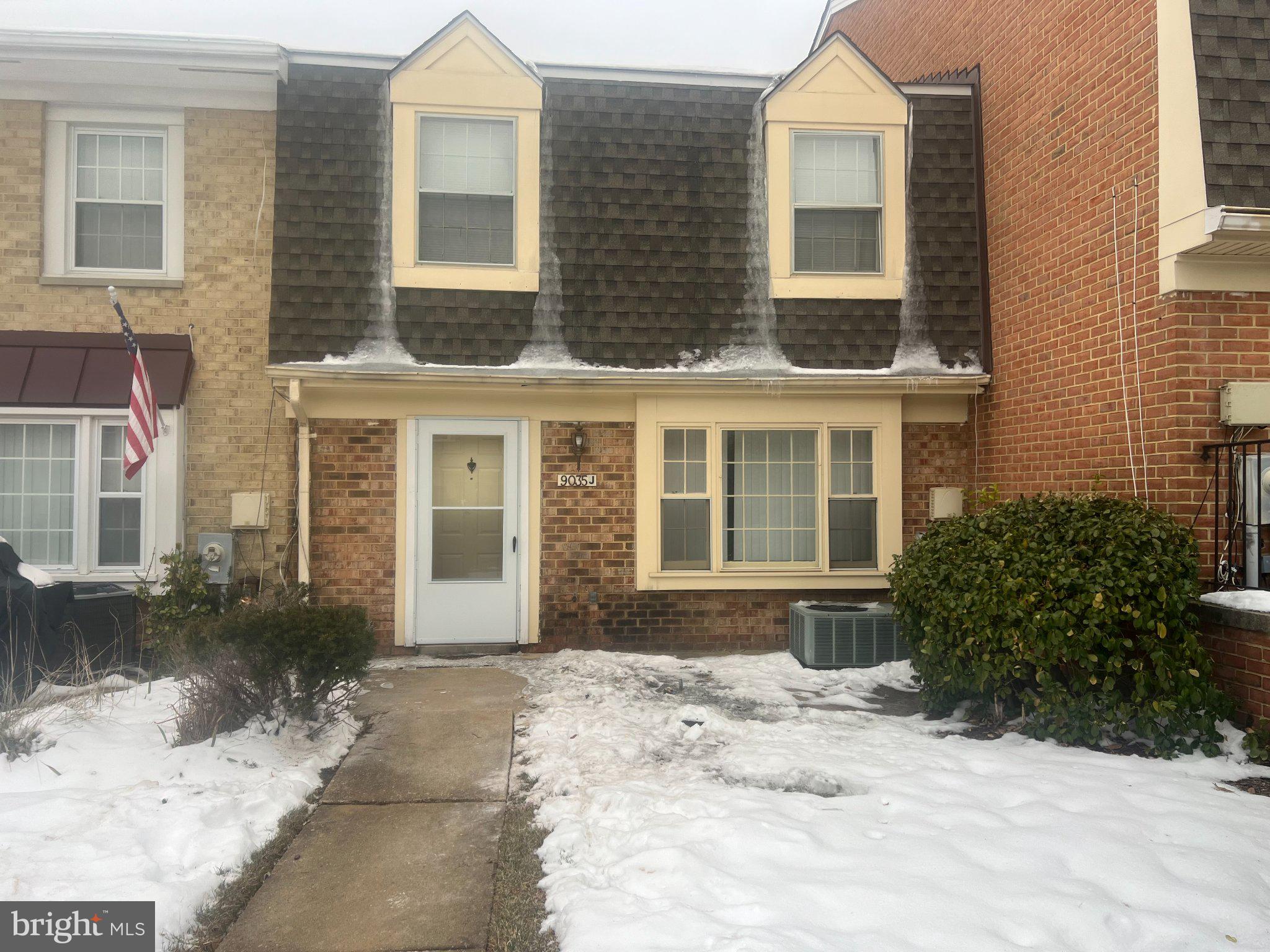 9035 N LAUREL ROAD J