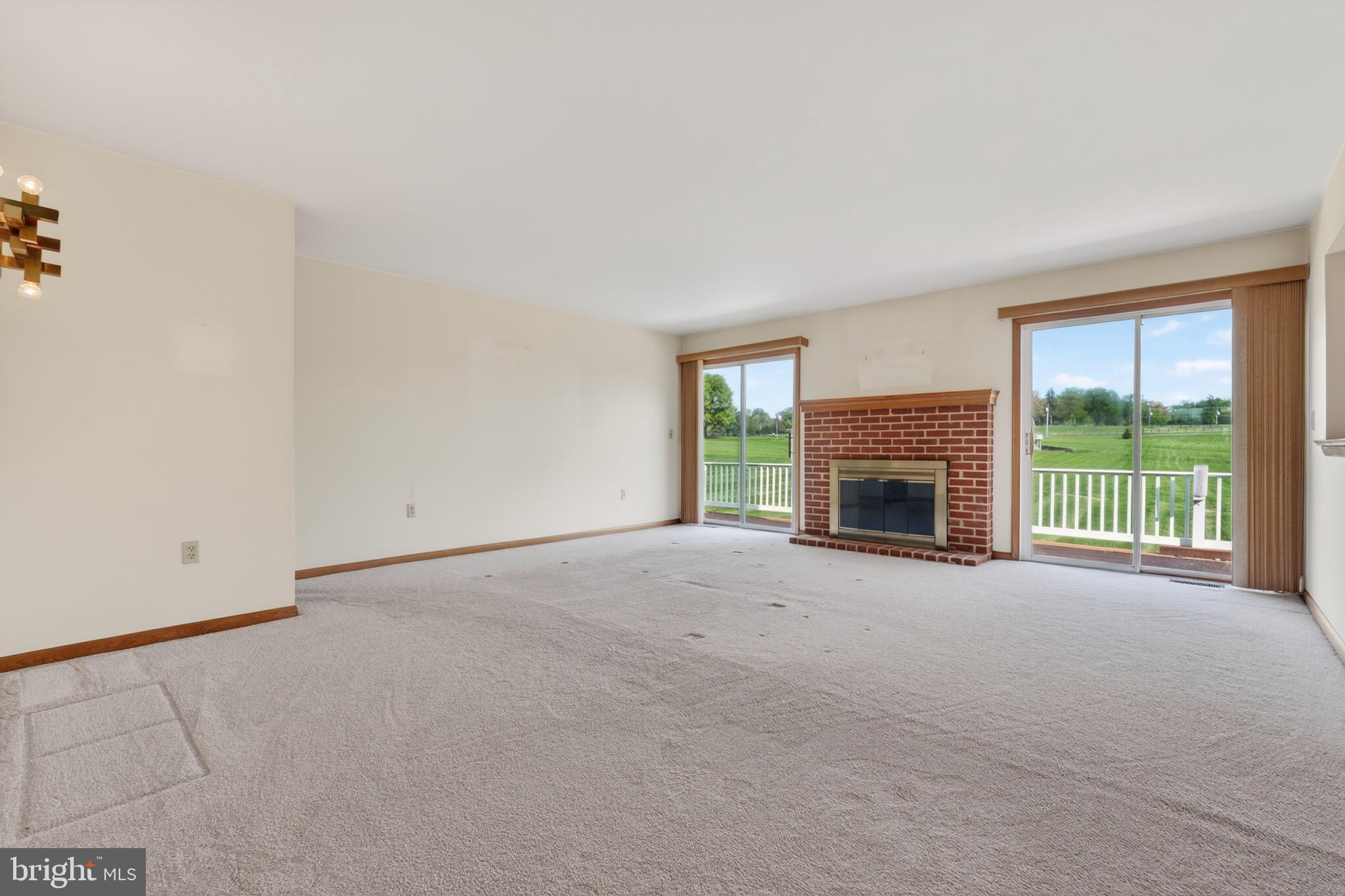 TWO RIVERS - Residential