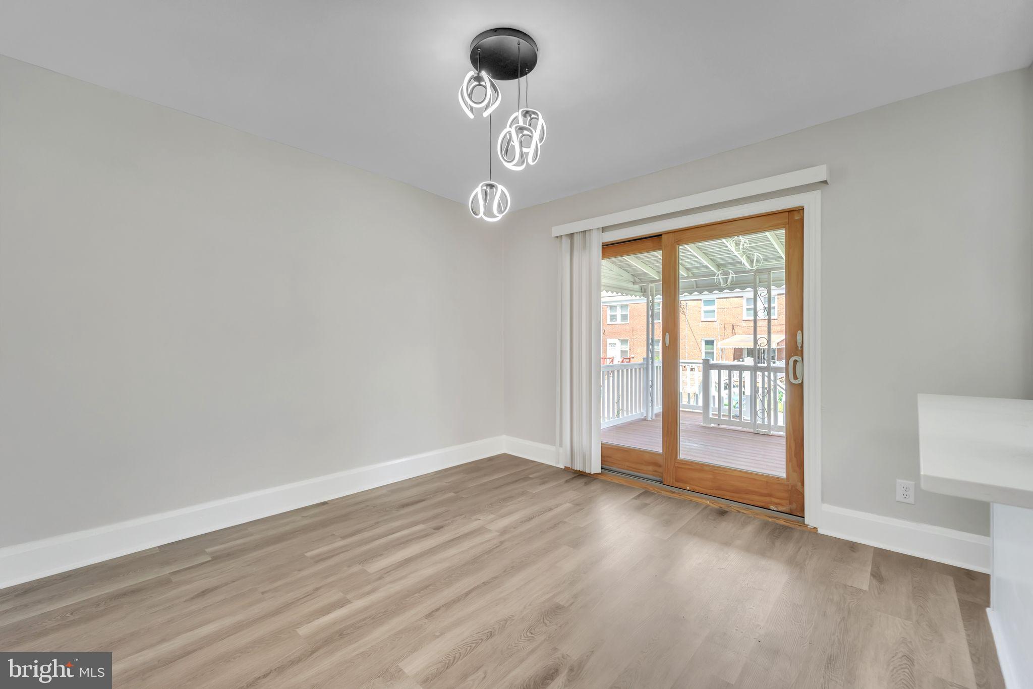 EAST ARLINGTON - Residential