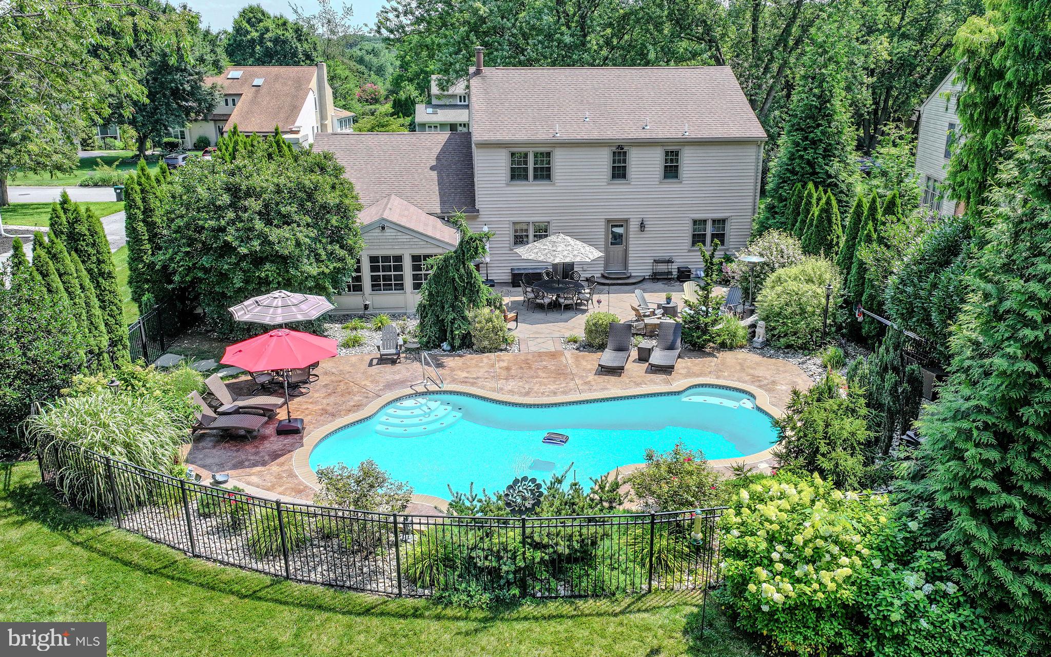 106 COUNTRY FLOWER ROAD
