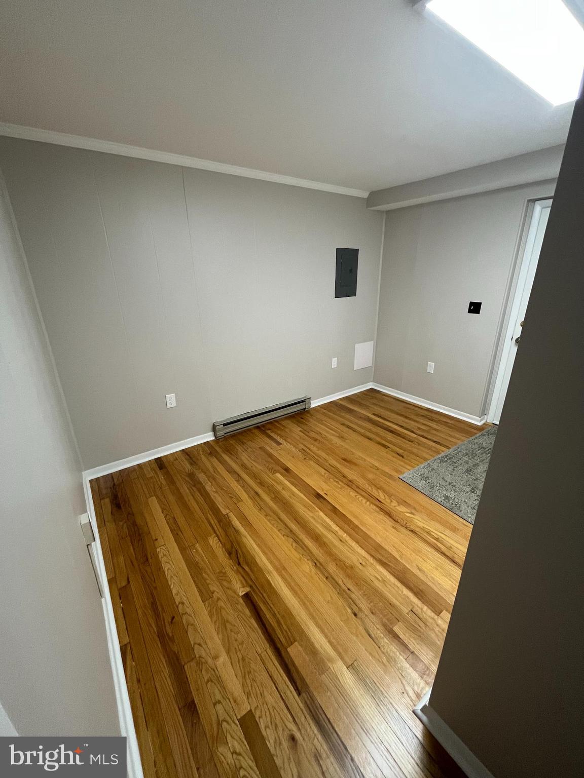 DOWNTOWN - Commercial Lease