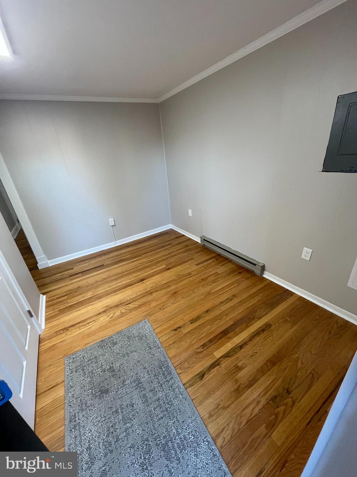 DOWNTOWN - Commercial Lease