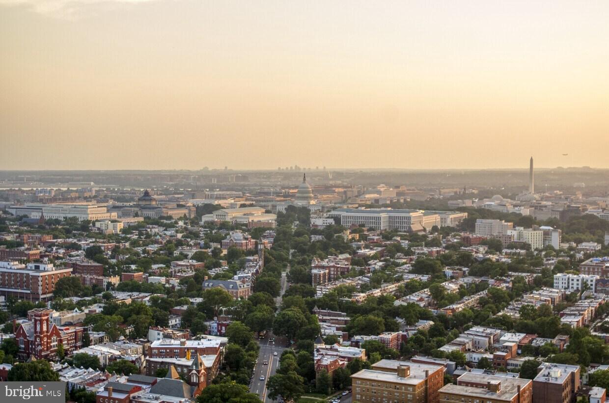 CAPITOL HILL - Commercial Sale