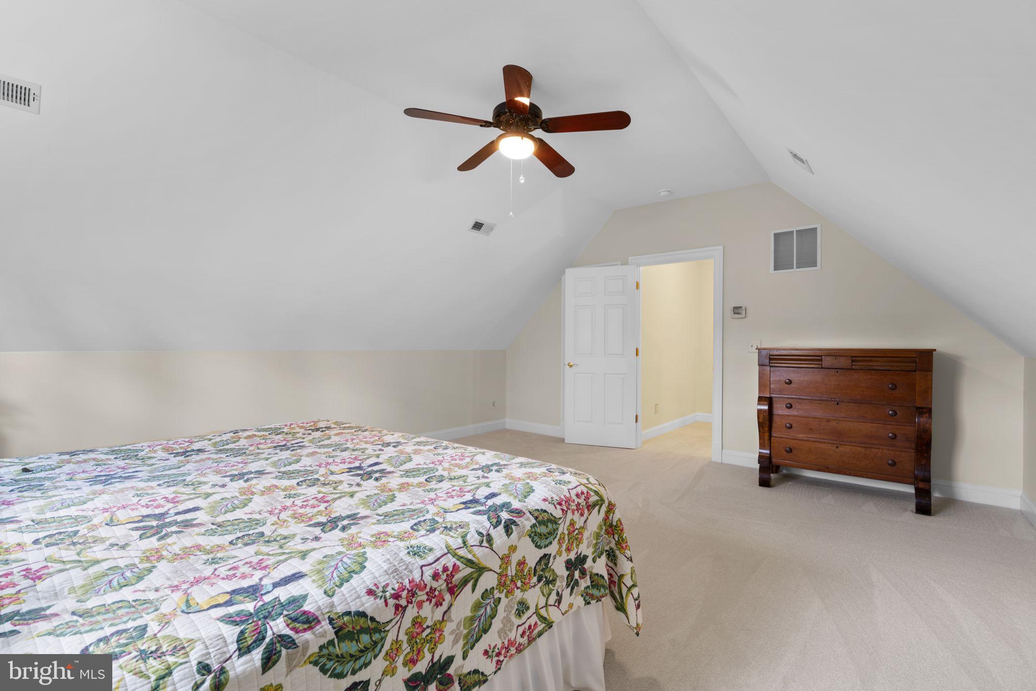 PATERNAL GIFT FARM - Residential