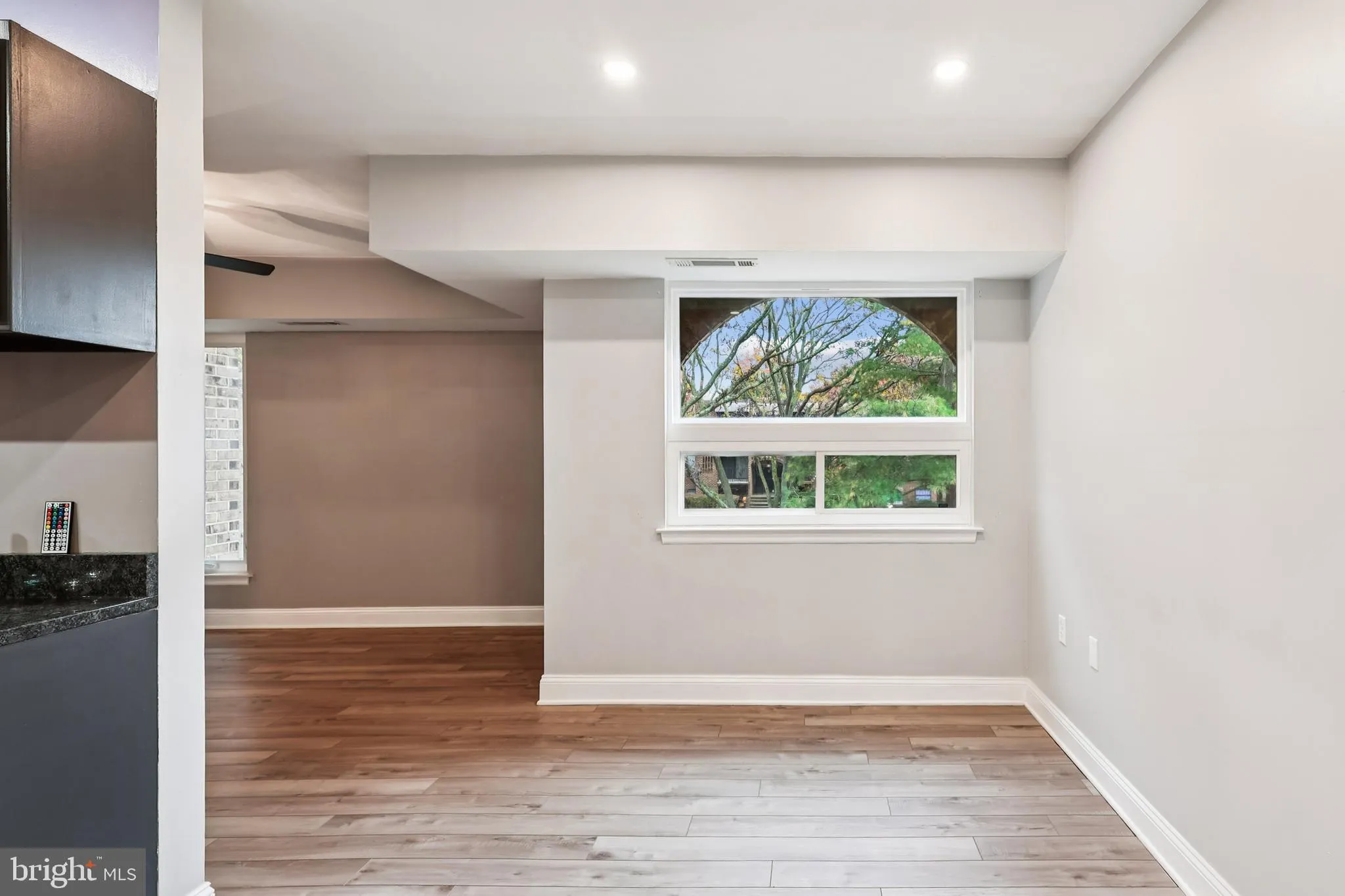 Annapolis, Maryland 21401, United States, 2 Bedrooms Bedrooms, ,2 BathroomsBathrooms,Residential,Active,239538