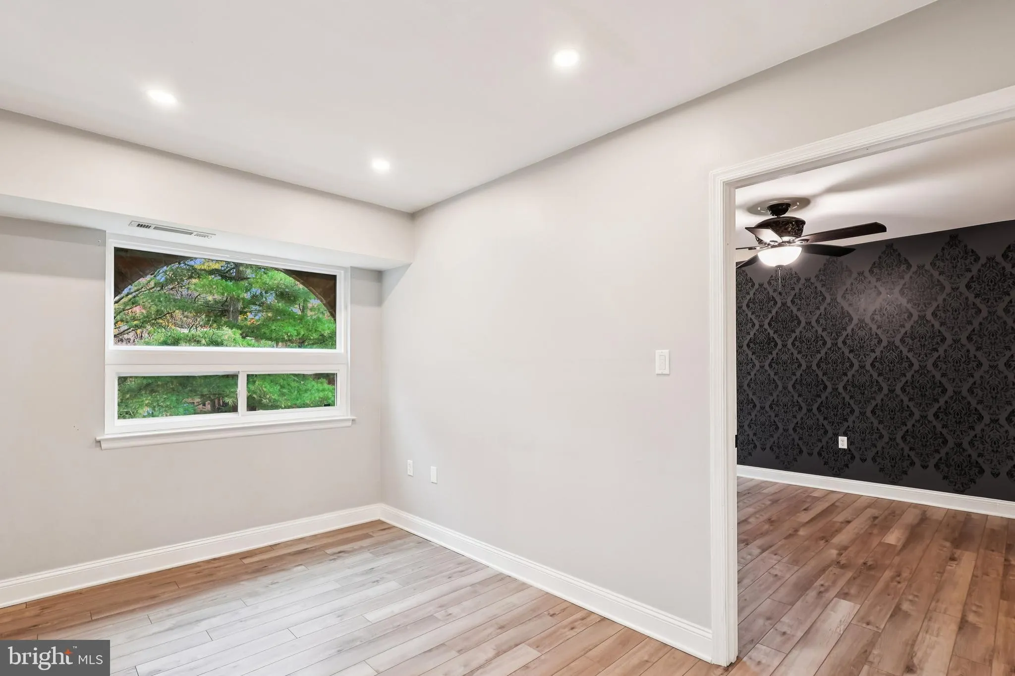 Annapolis, Maryland 21401, United States, 2 Bedrooms Bedrooms, ,2 BathroomsBathrooms,Residential,Active,239538