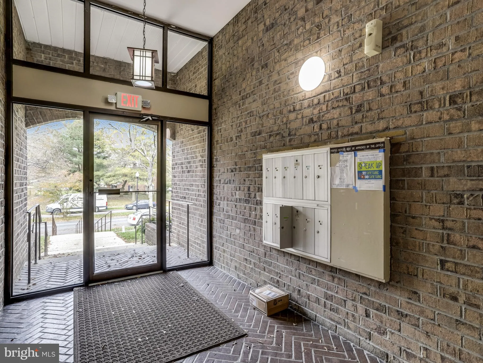 Annapolis, Maryland 21401, United States, 2 Bedrooms Bedrooms, ,2 BathroomsBathrooms,Residential,Active,239538