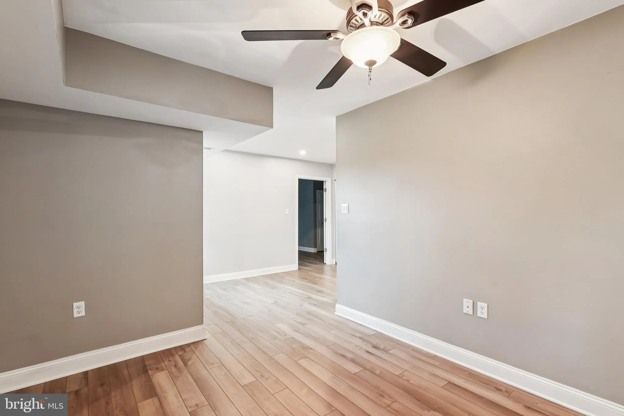 Annapolis, Maryland 21401, United States, 2 Bedrooms Bedrooms, ,2 BathroomsBathrooms,Residential,Active,239538