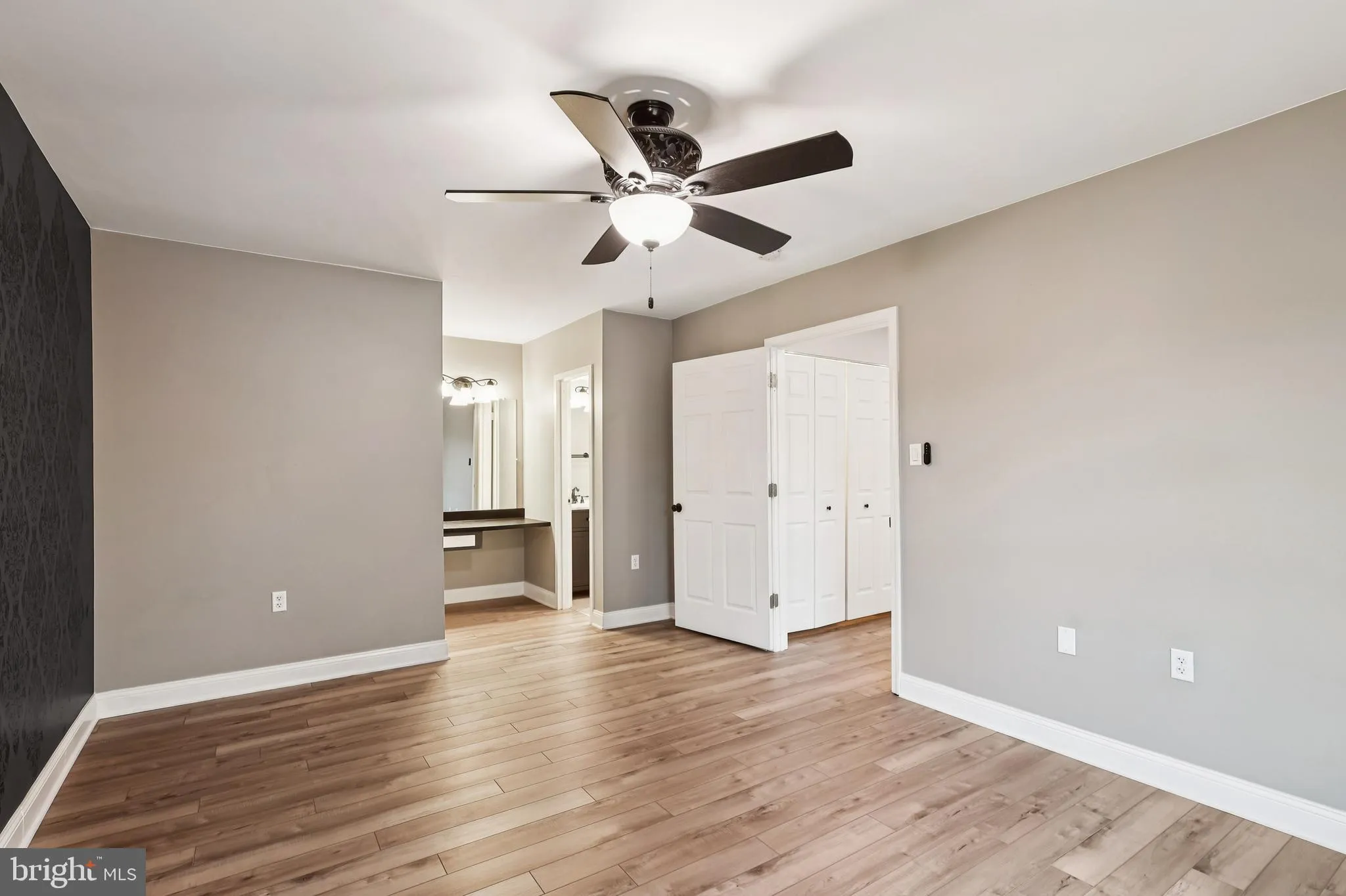 Annapolis, Maryland 21401, United States, 2 Bedrooms Bedrooms, ,2 BathroomsBathrooms,Residential,Active,239538