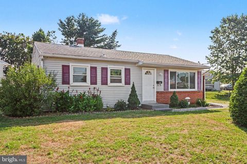Homes For Sale - 100 Nissley Drive<br/> MIDDLETOWN, PA 17057