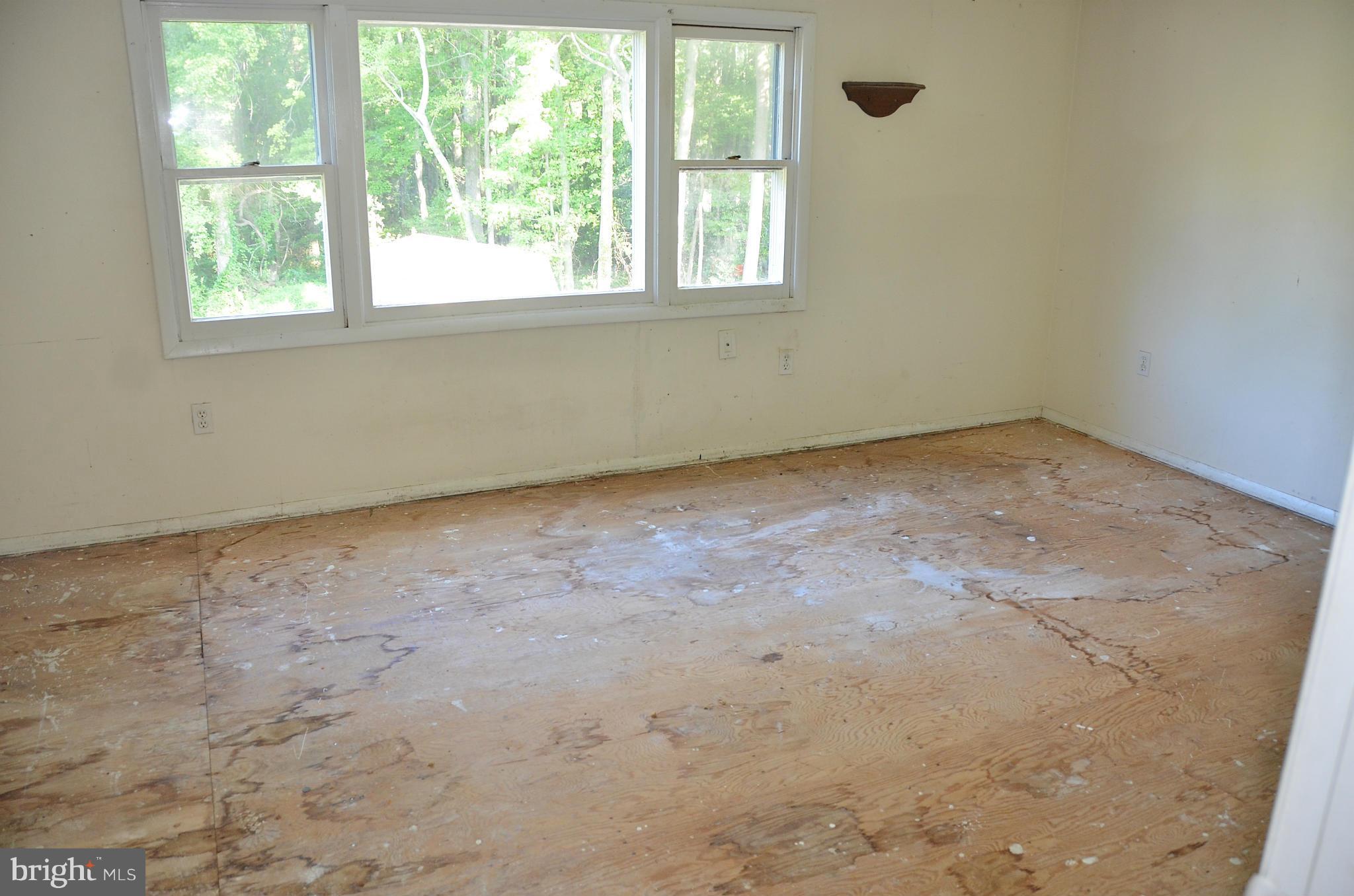 CARRS WHARF - Residential