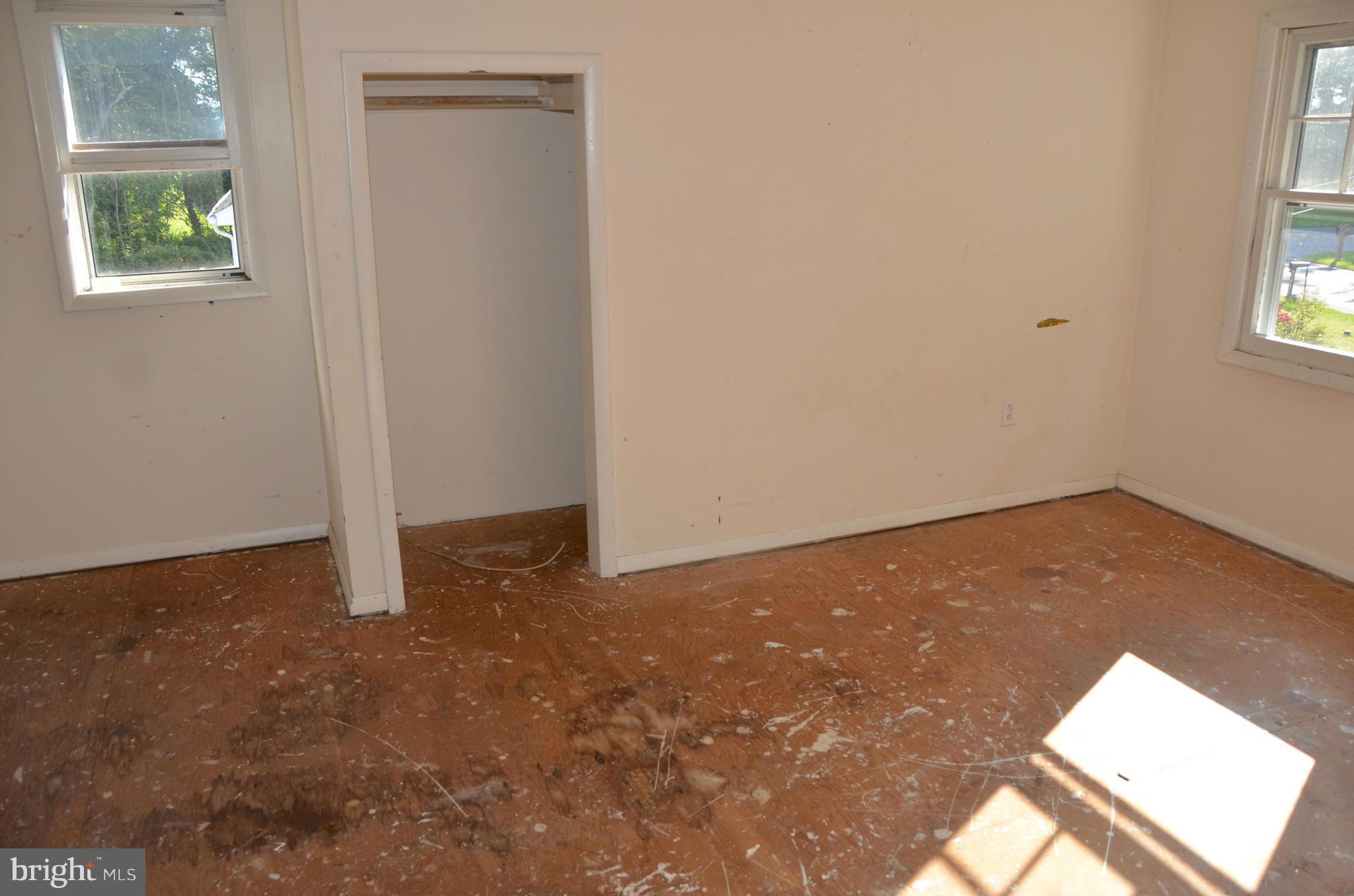 CARRS WHARF - Residential