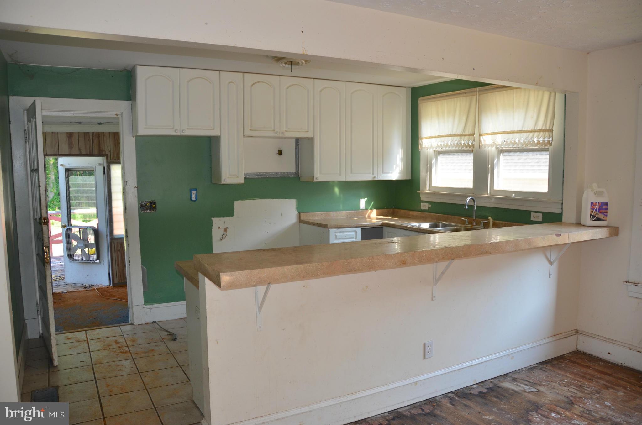 CARRS WHARF - Residential