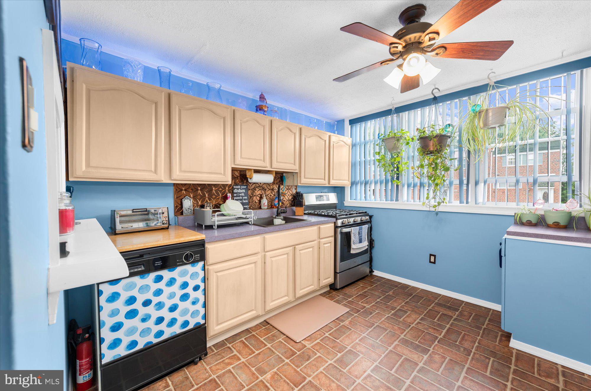3028 FAIRDALE ROAD