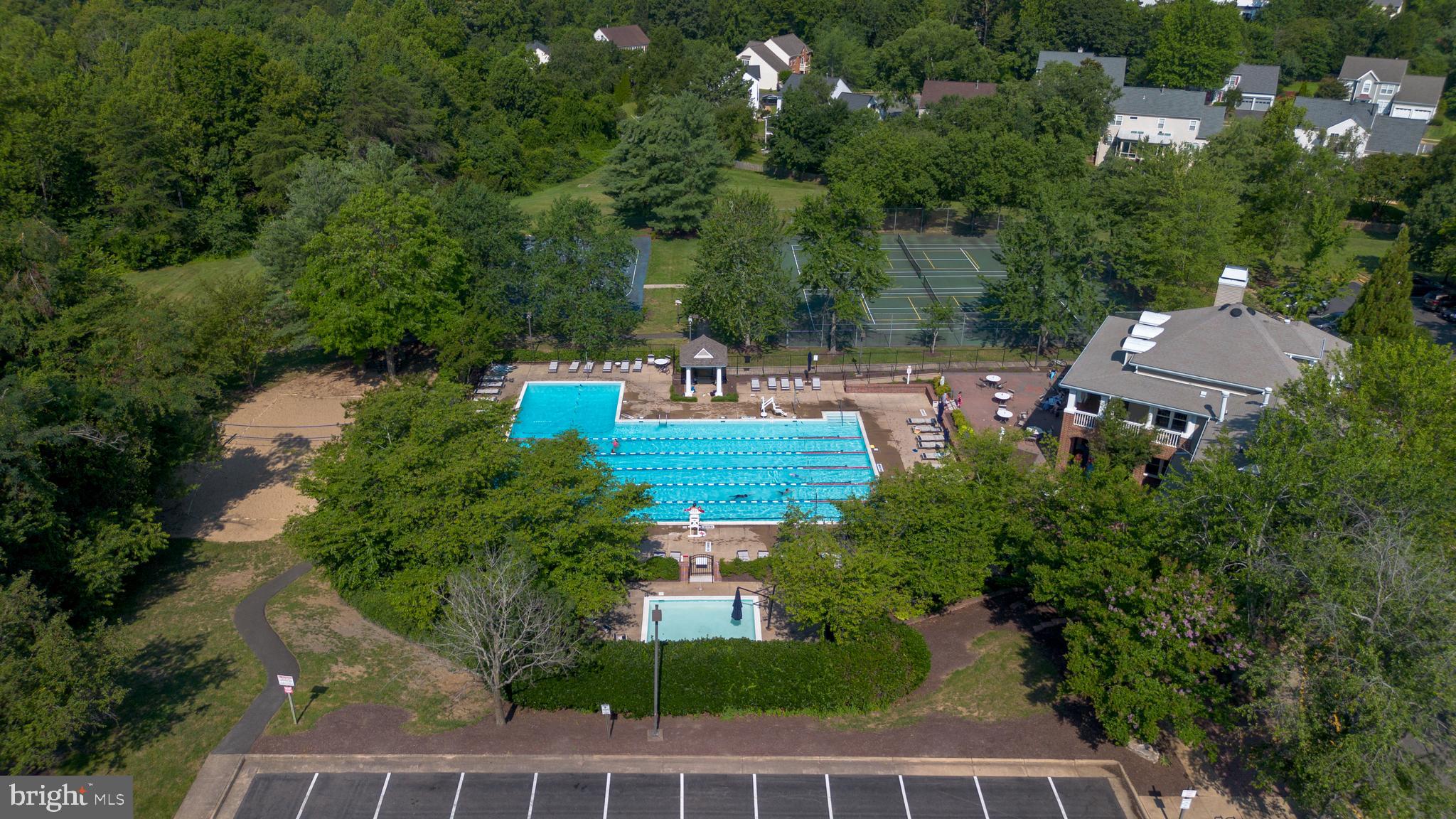 HAMPTON OAKS - Residential