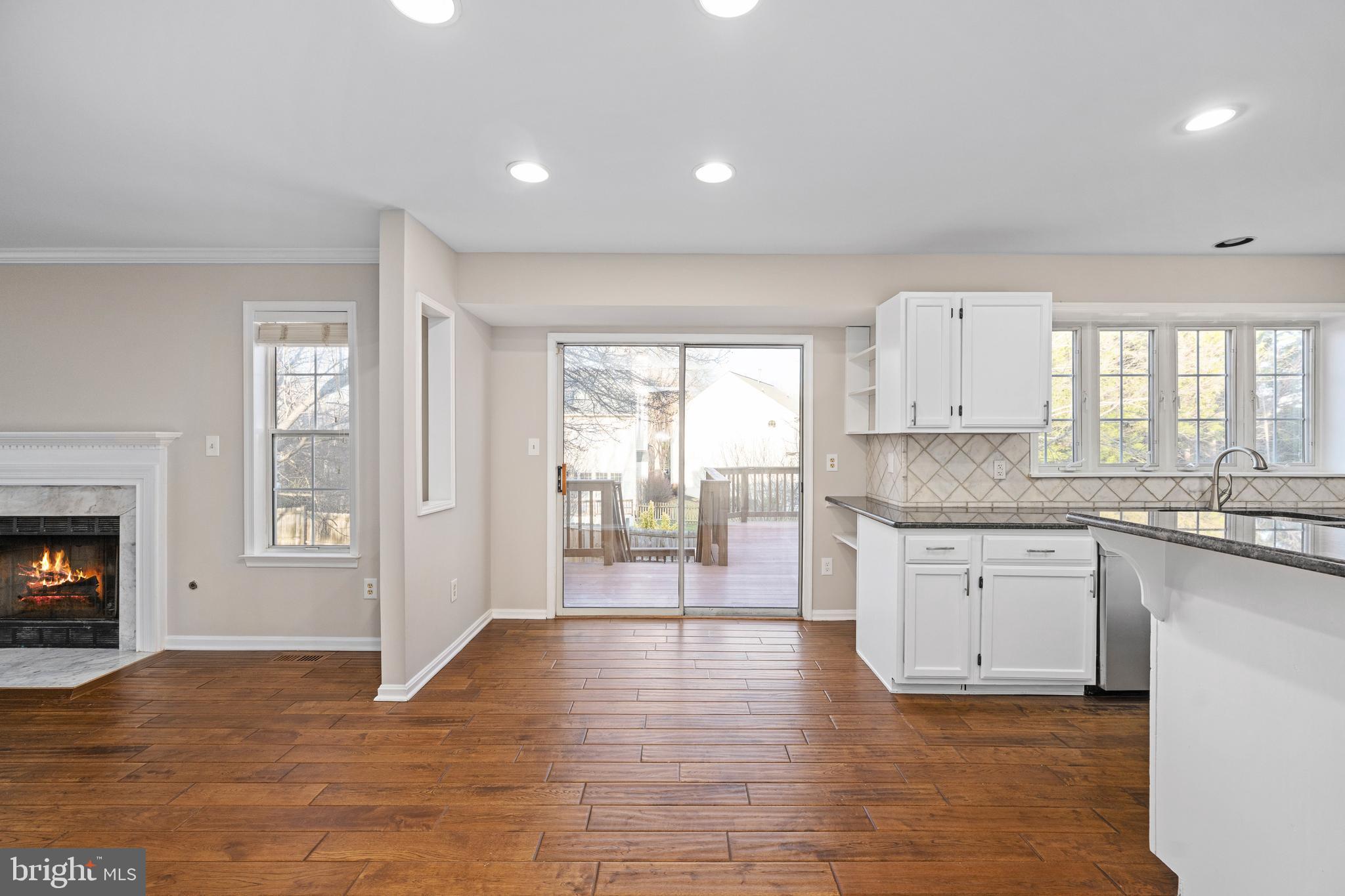 HAMPTON OAKS - Residential