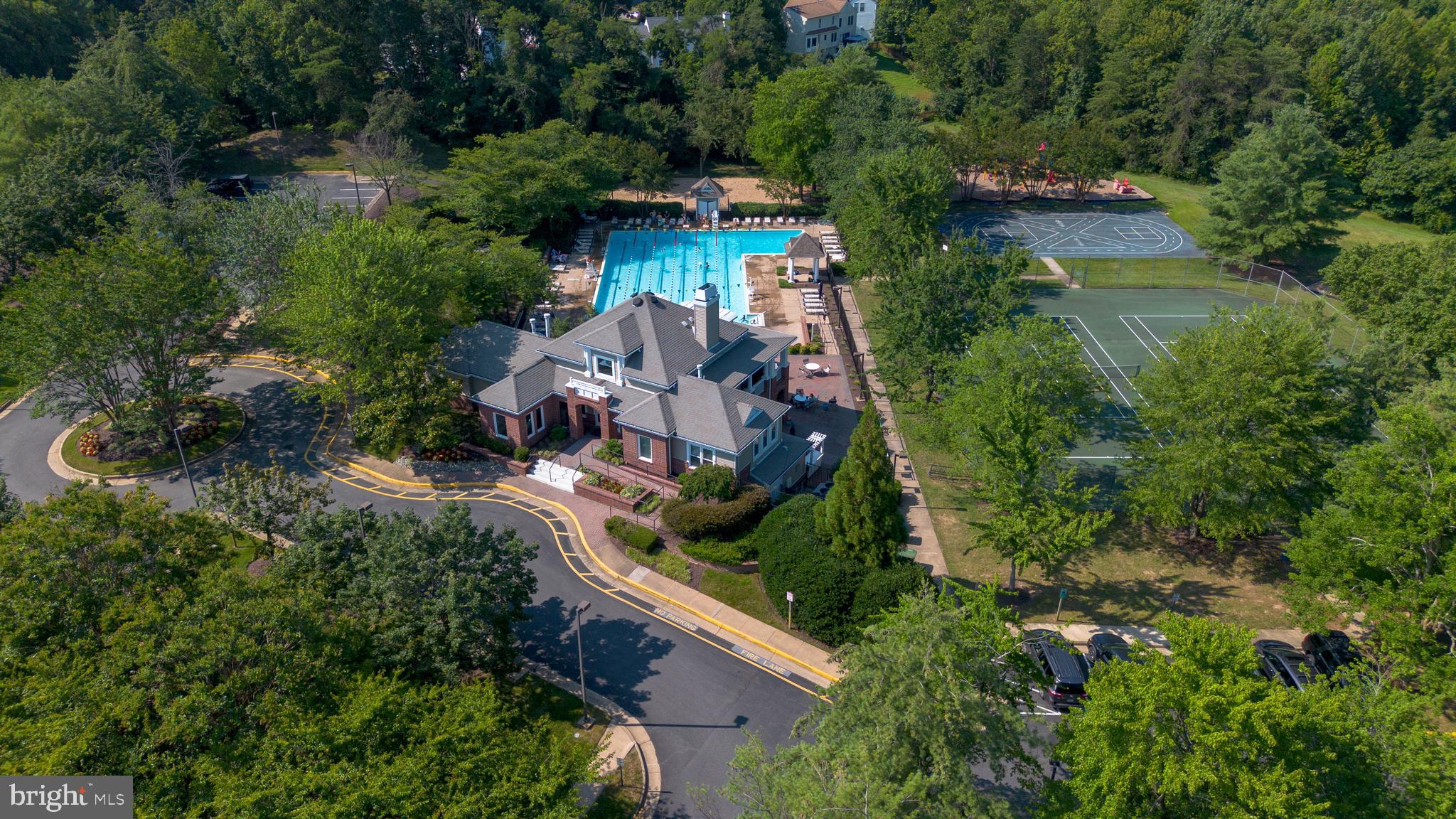 HAMPTON OAKS - Residential