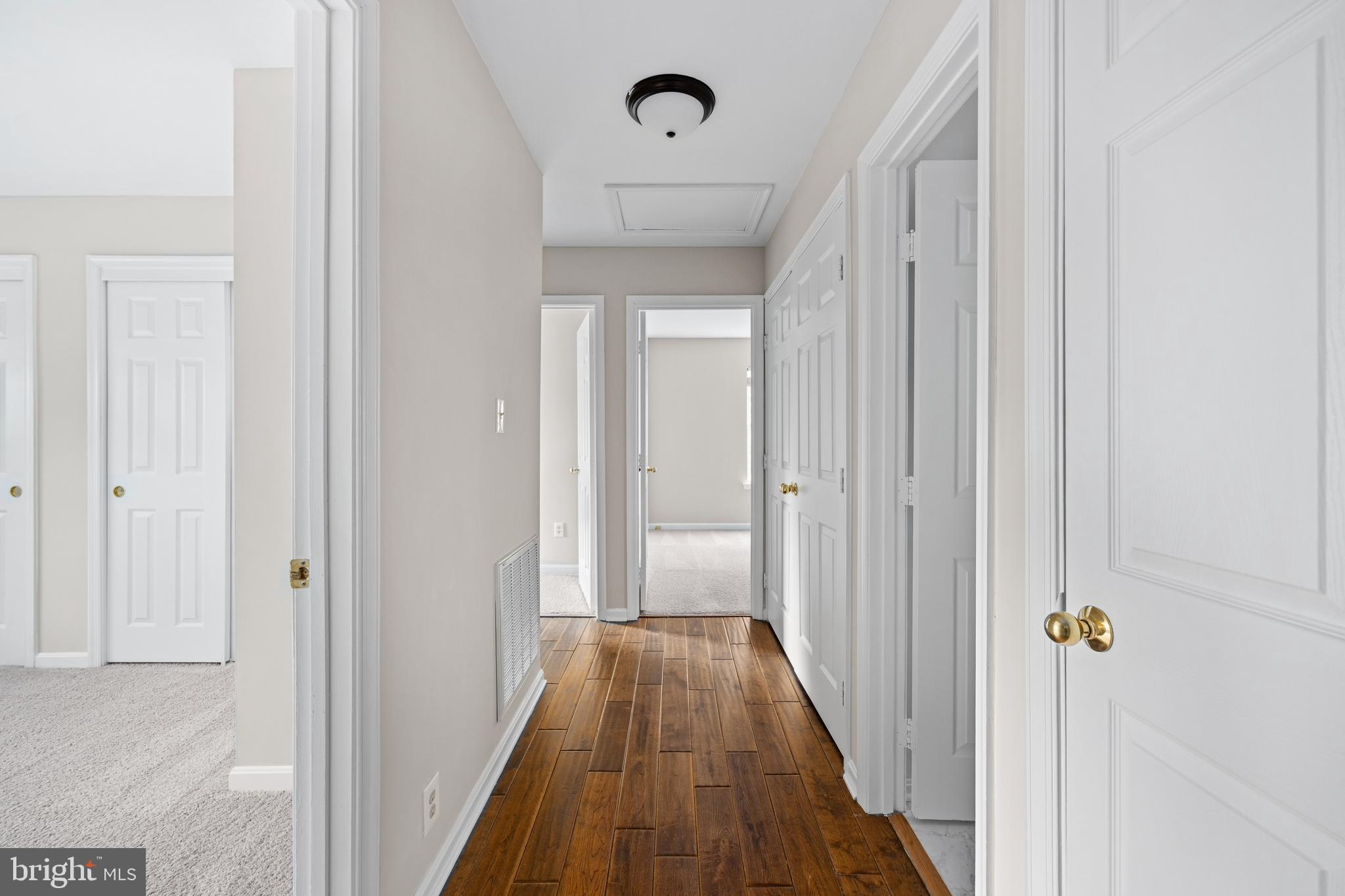 HAMPTON OAKS - Residential