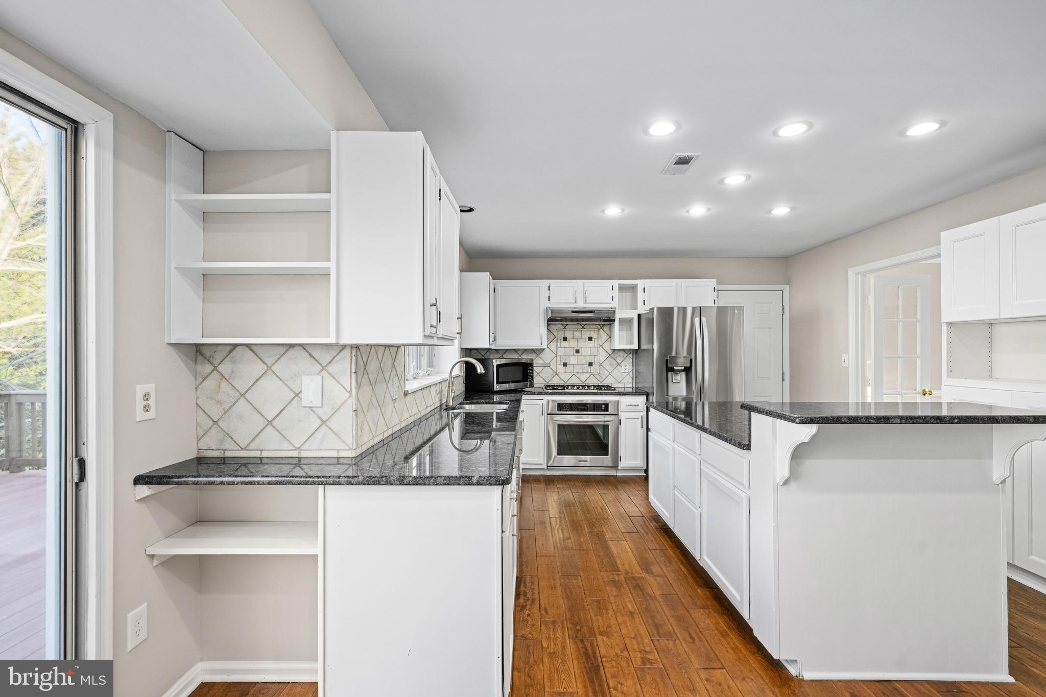 HAMPTON OAKS - Residential