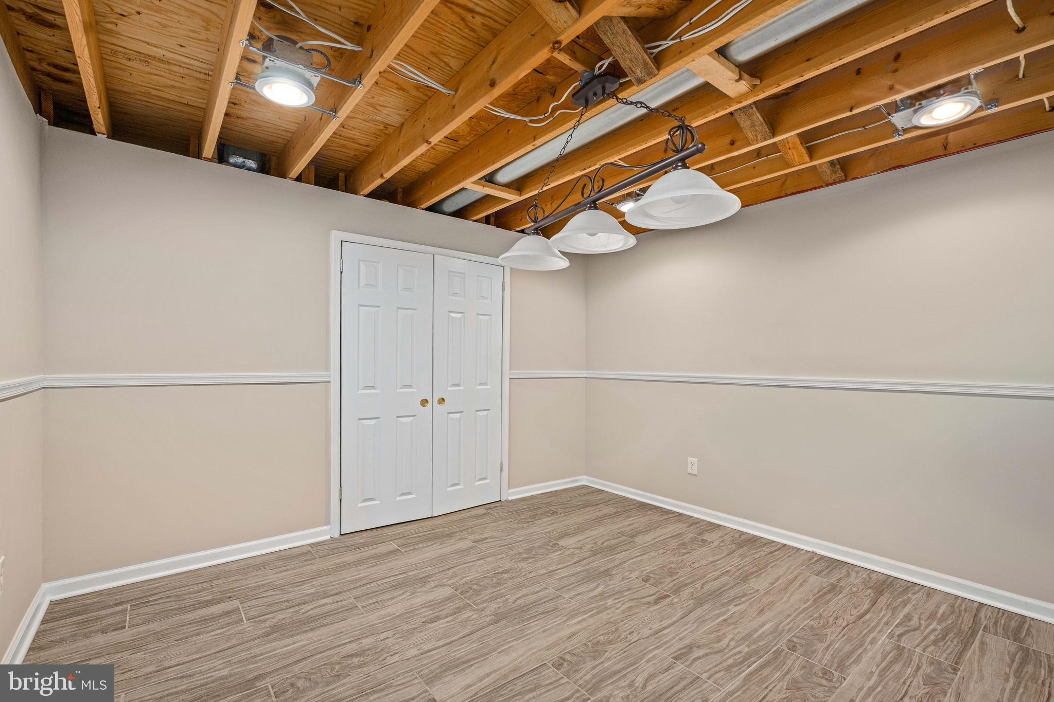 HAMPTON OAKS - Residential