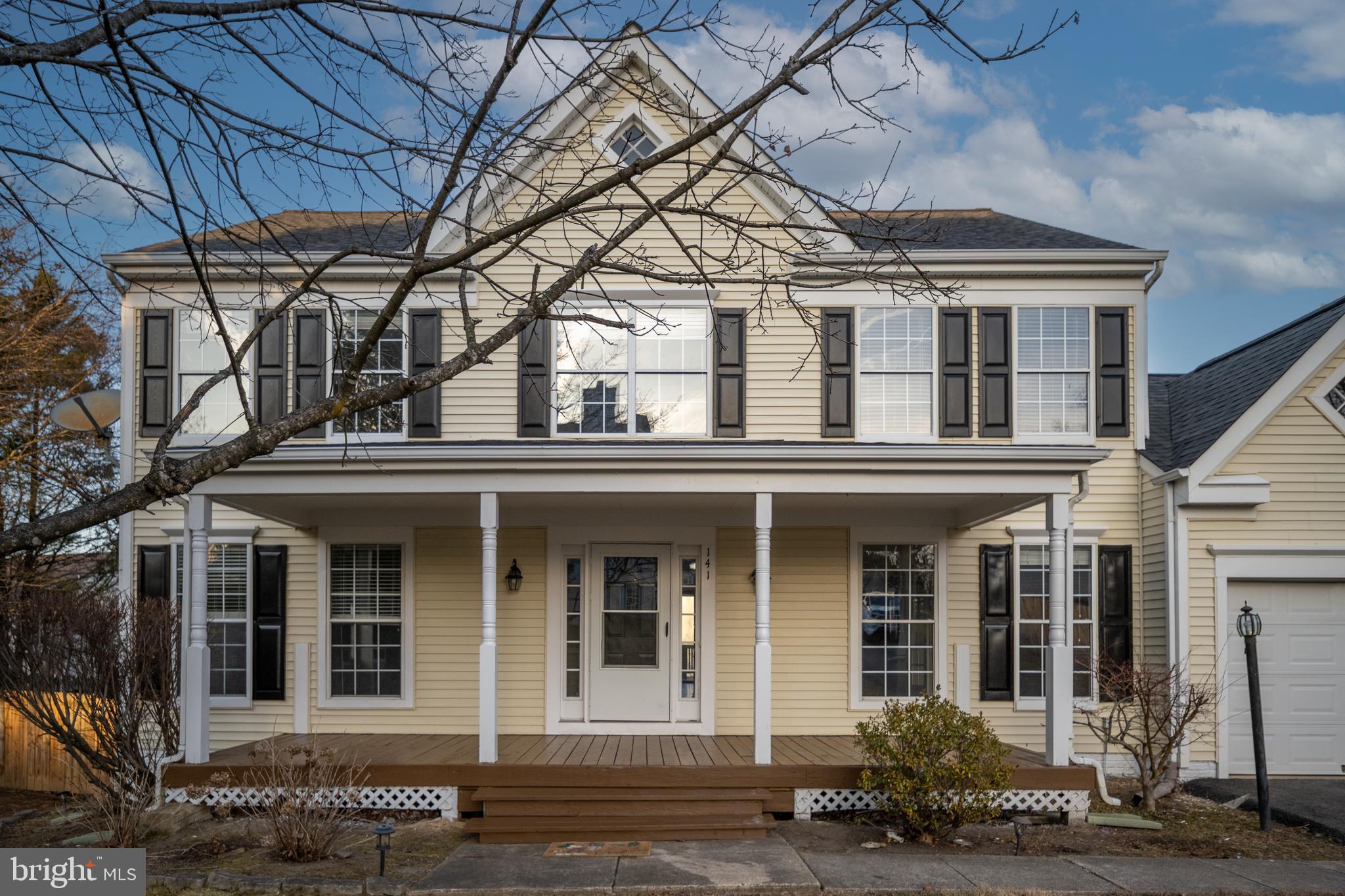 HAMPTON OAKS - Residential