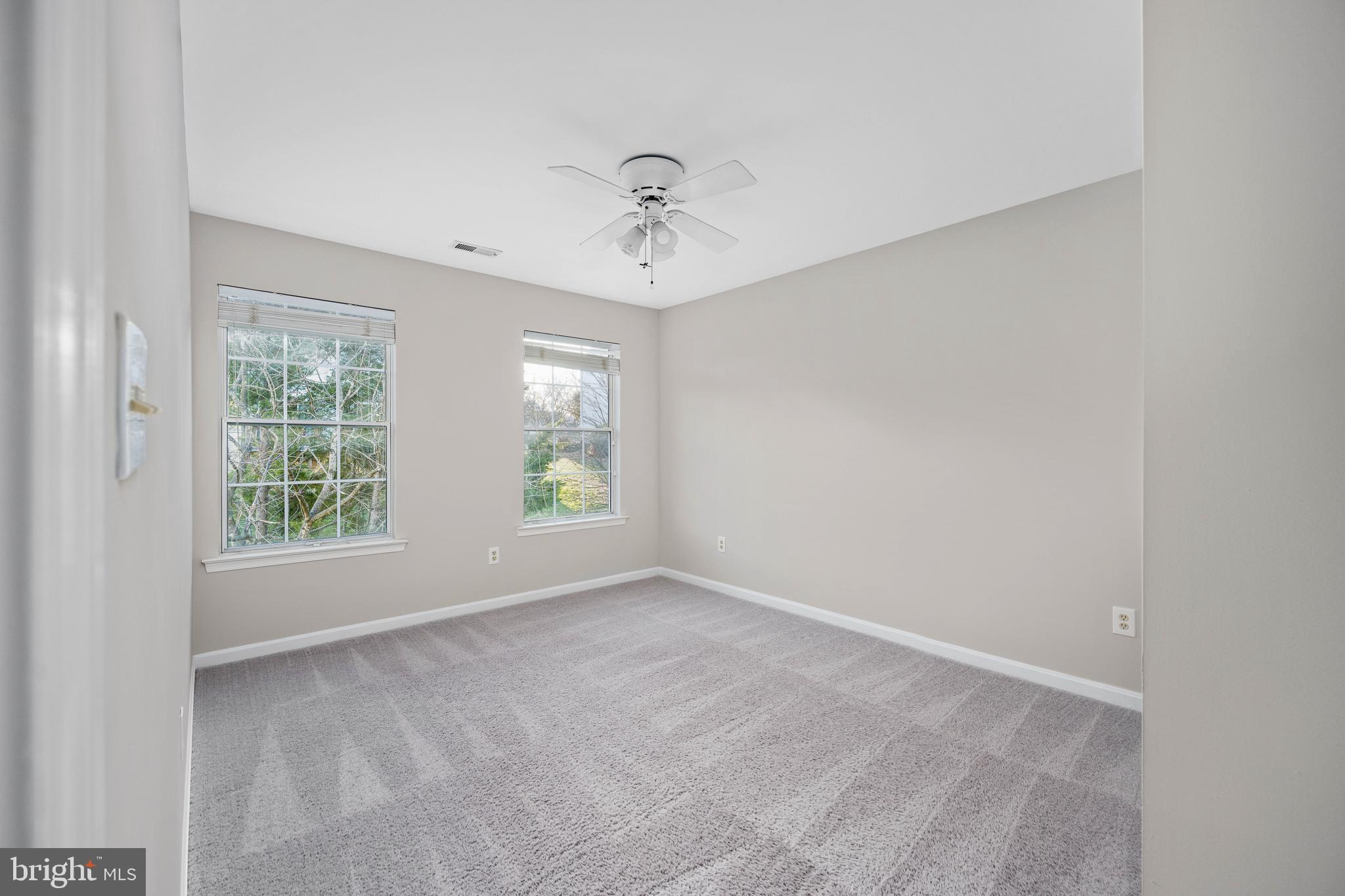 HAMPTON OAKS - Residential