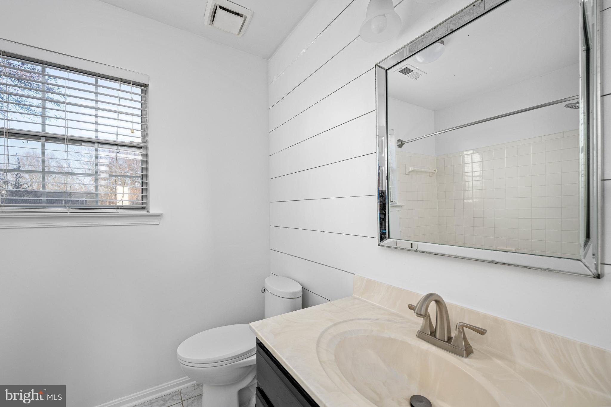 HAMPTON OAKS - Residential