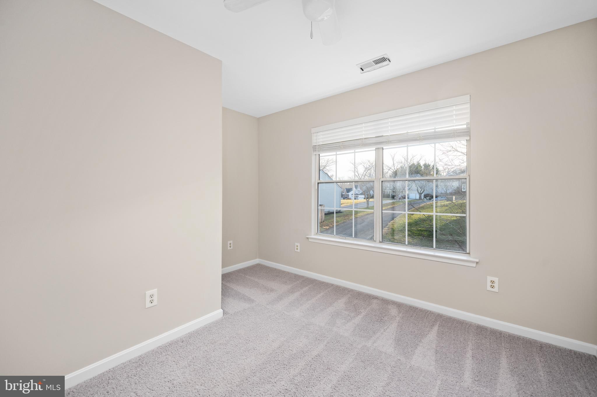 HAMPTON OAKS - Residential