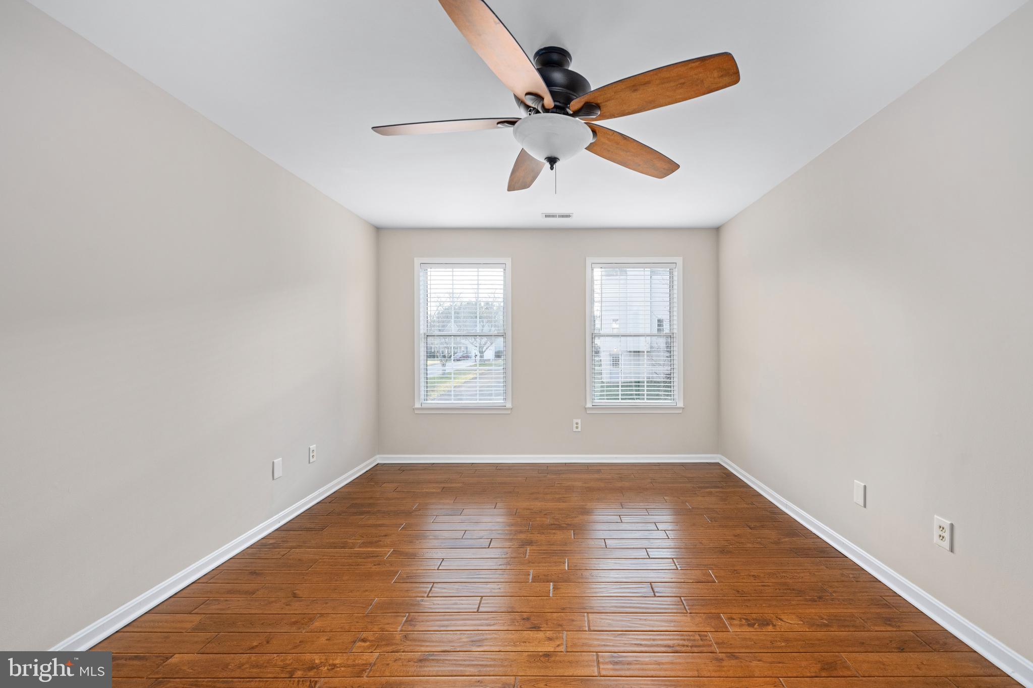 HAMPTON OAKS - Residential