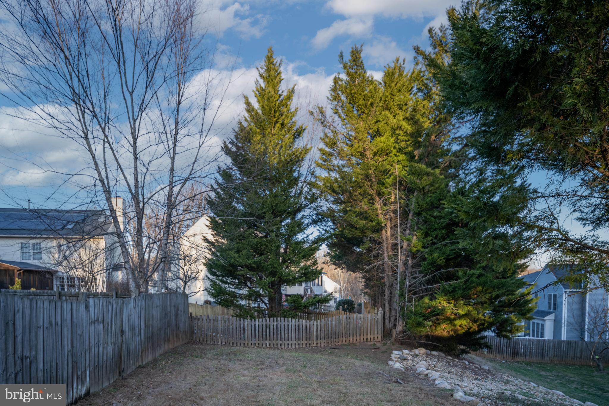 HAMPTON OAKS - Residential