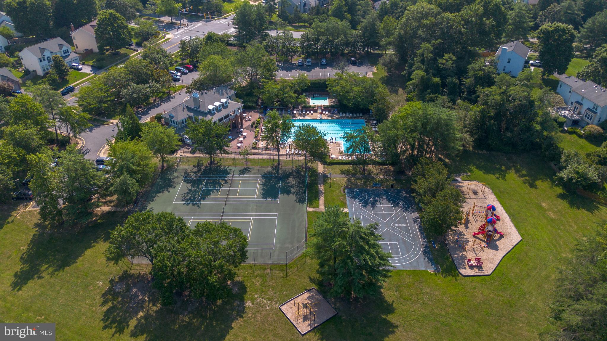 HAMPTON OAKS - Residential