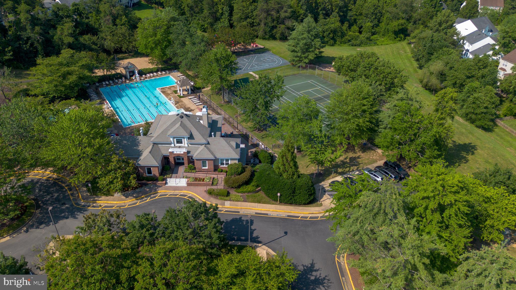 HAMPTON OAKS - Residential