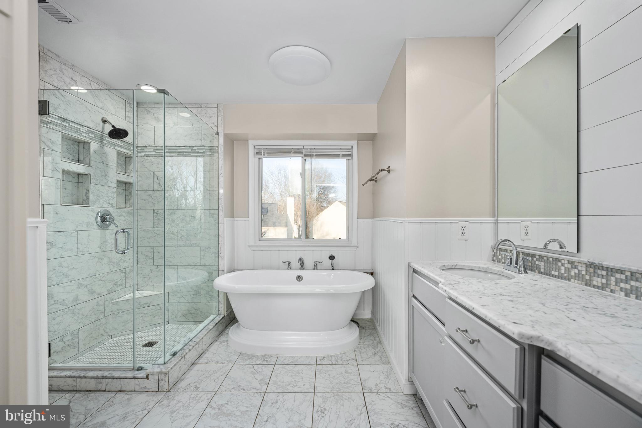 HAMPTON OAKS - Residential