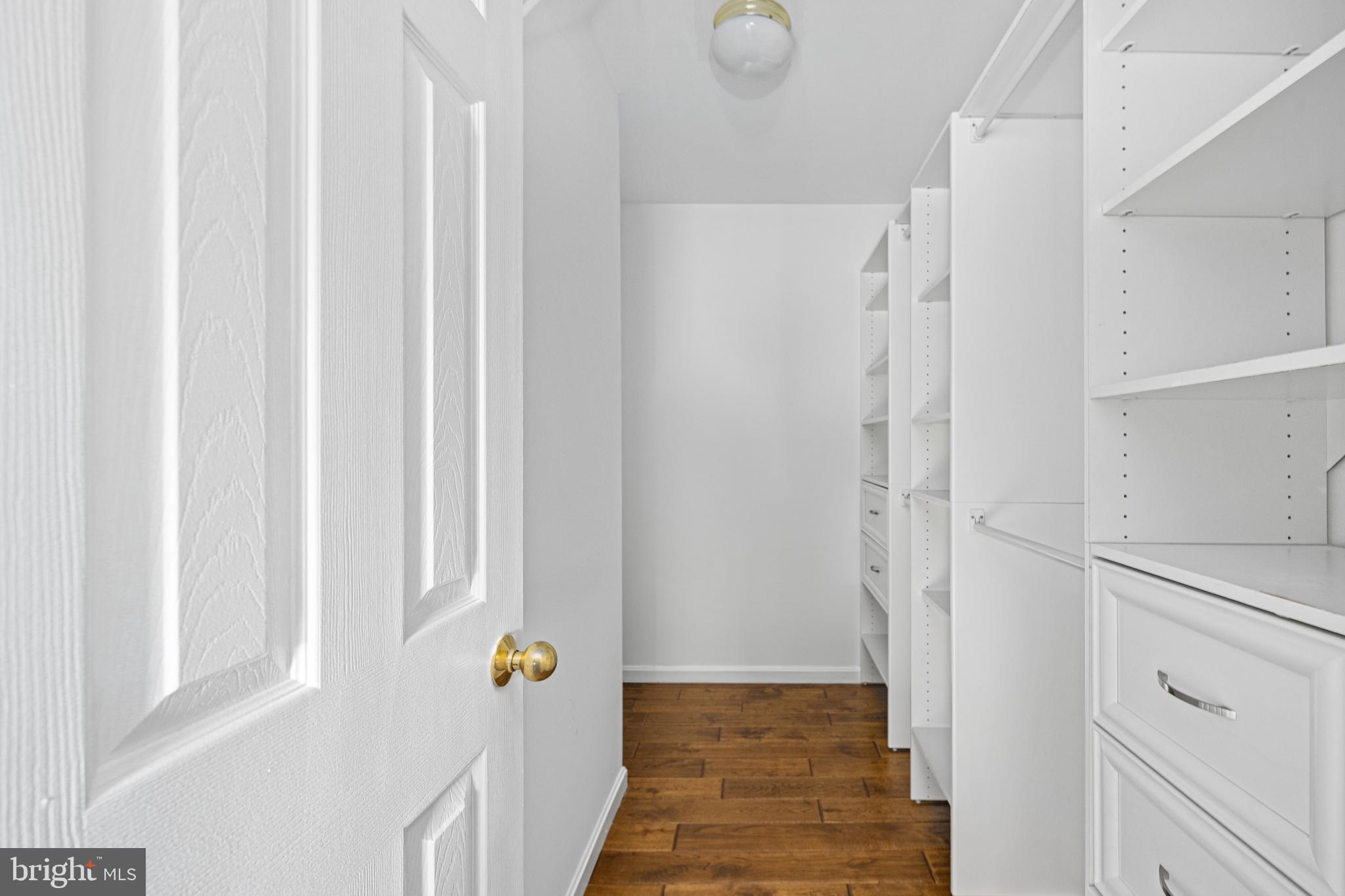 HAMPTON OAKS - Residential